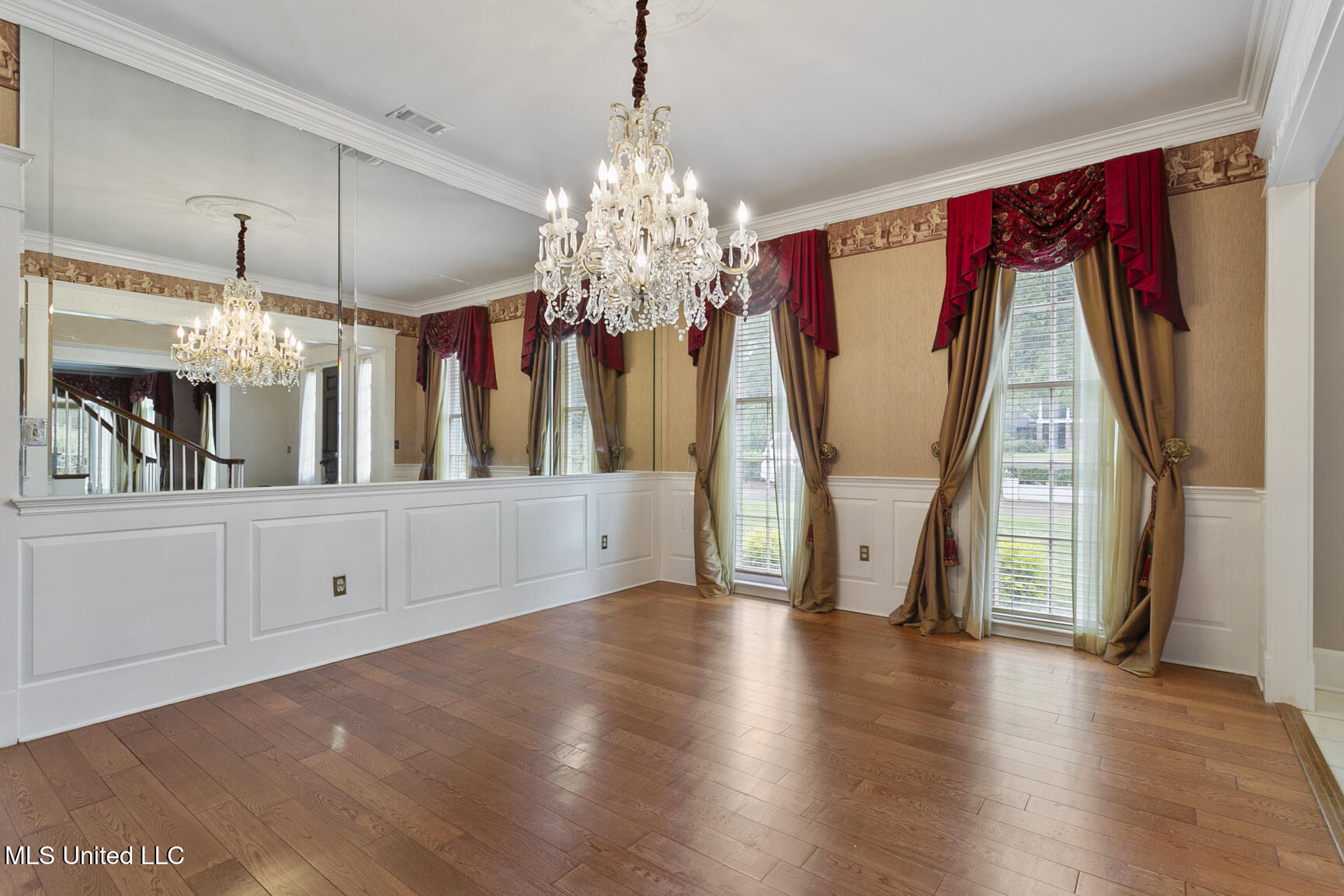 8 Twelve Oaks Place Property Photo 14