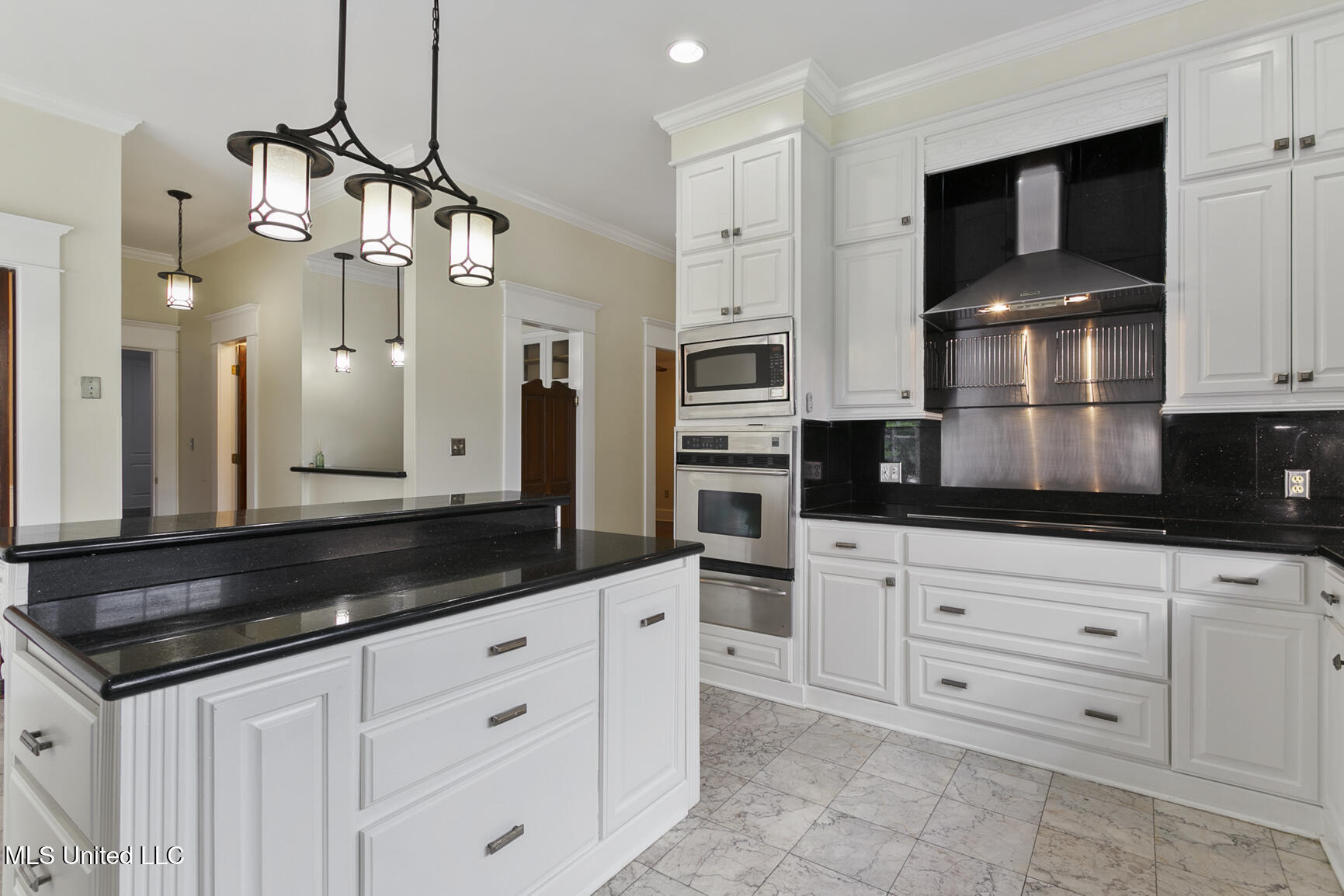 8 Twelve Oaks Place Property Photo 18