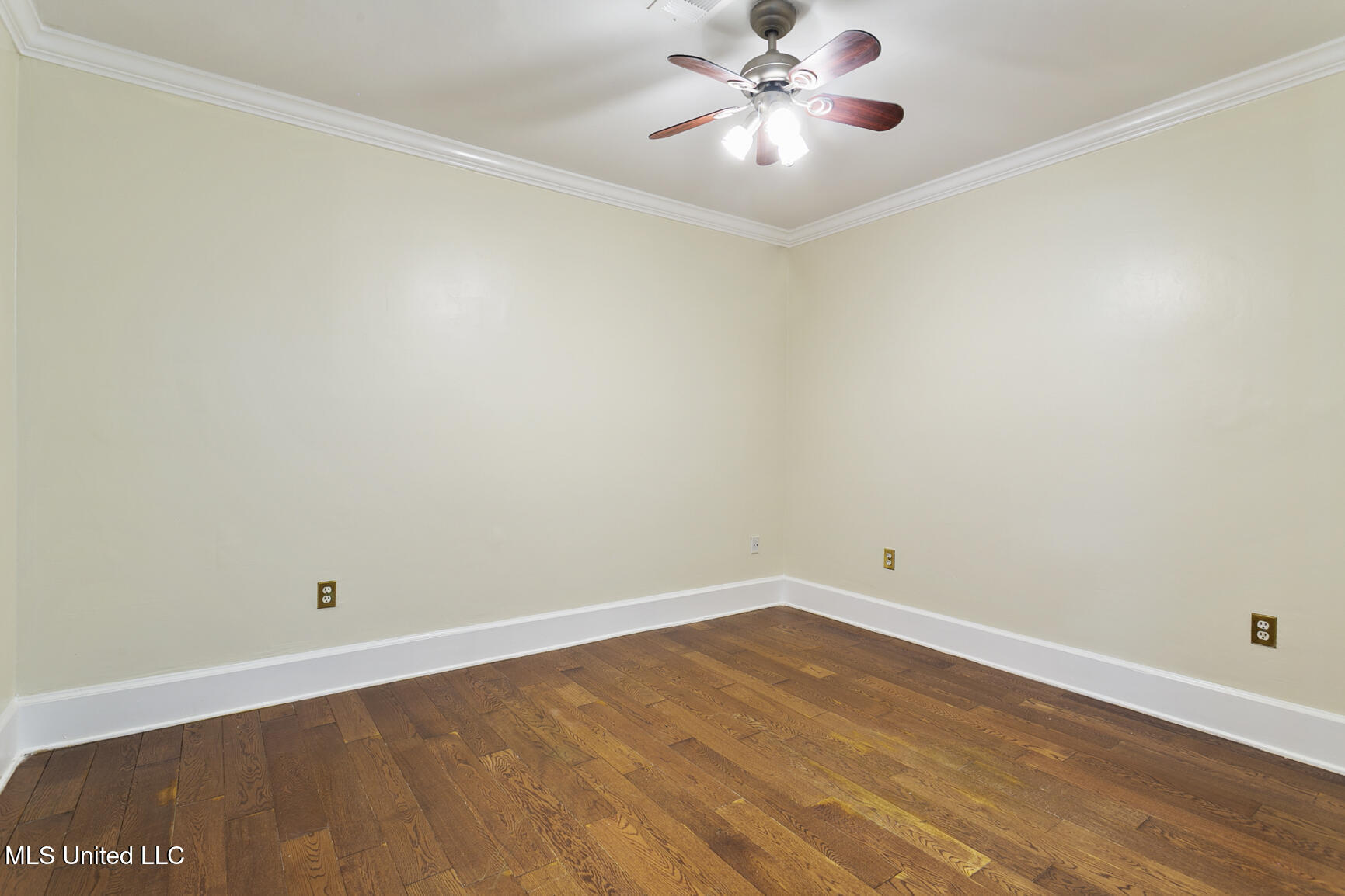 8 Twelve Oaks Place Property Photo 22