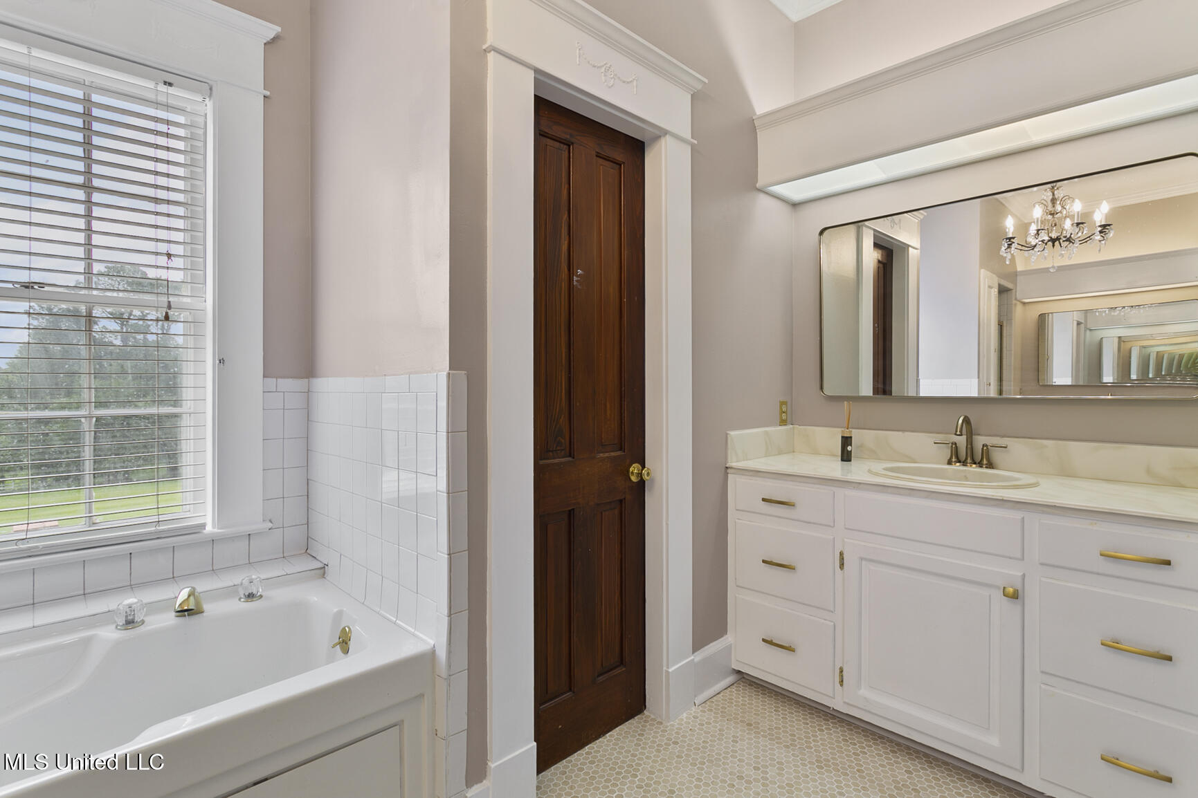 8 Twelve Oaks Place Property Photo 34