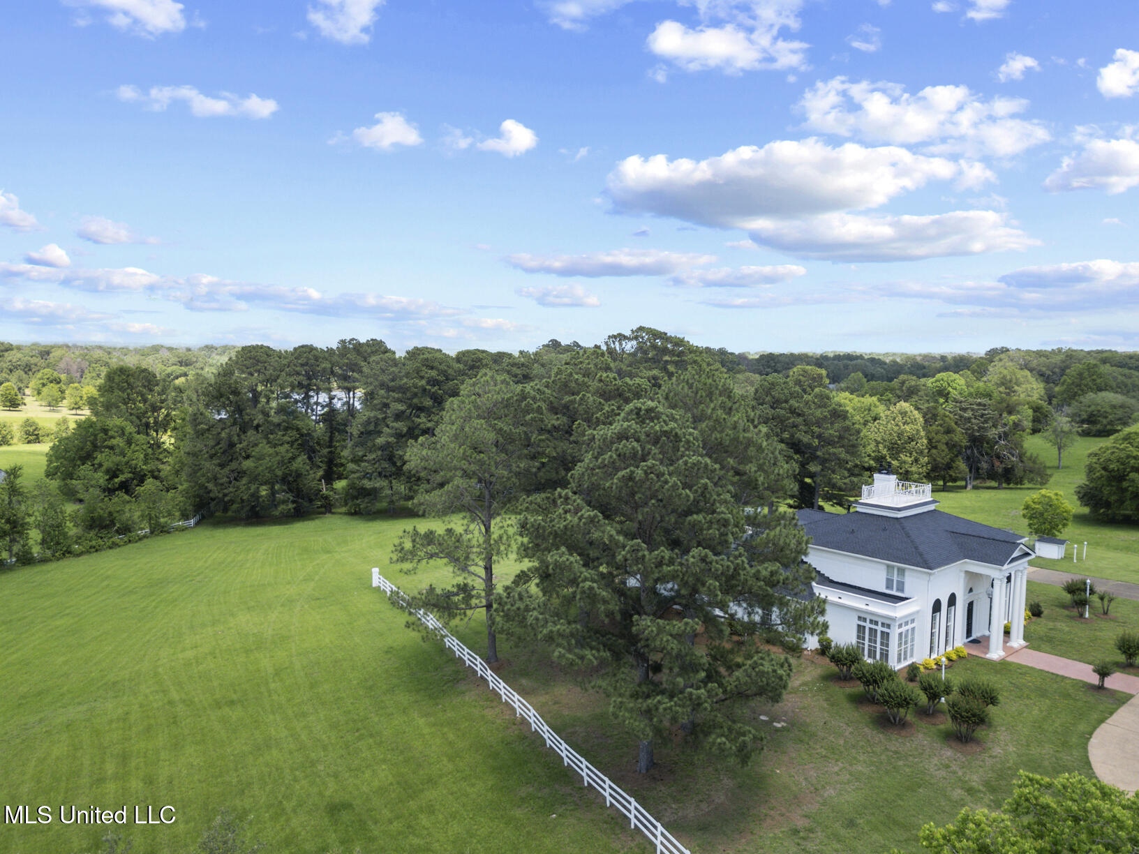 8 Twelve Oaks Place Property Photo 57