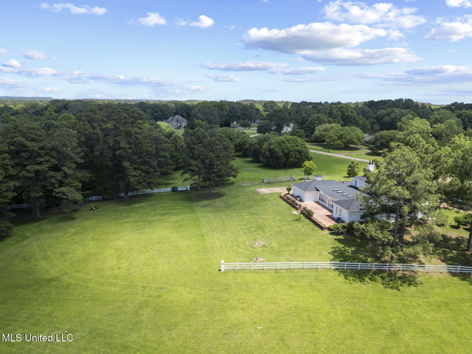 8 Twelve Oaks Place Property Photo 58