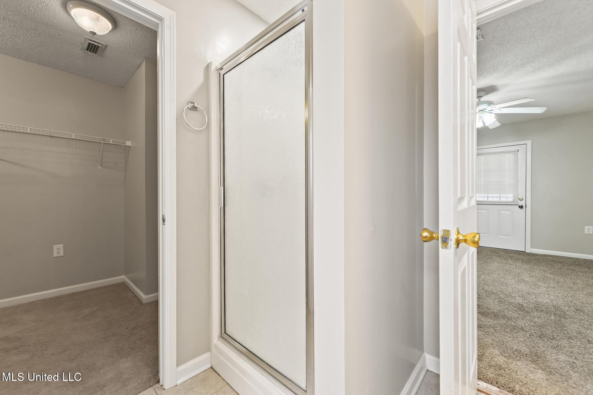 10538 Shore Cove Property Photo 13