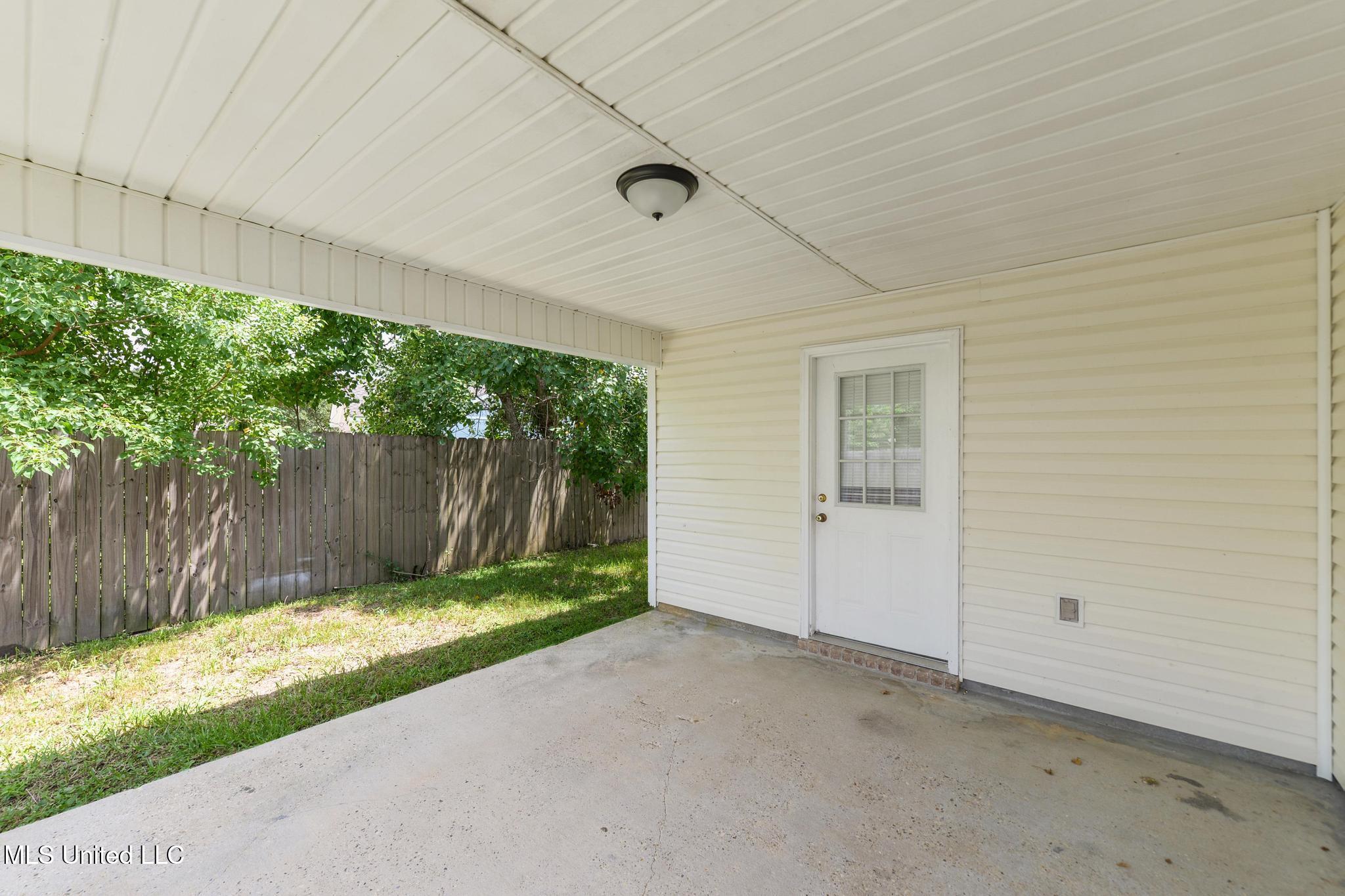 10538 Shore Cove Property Photo 21