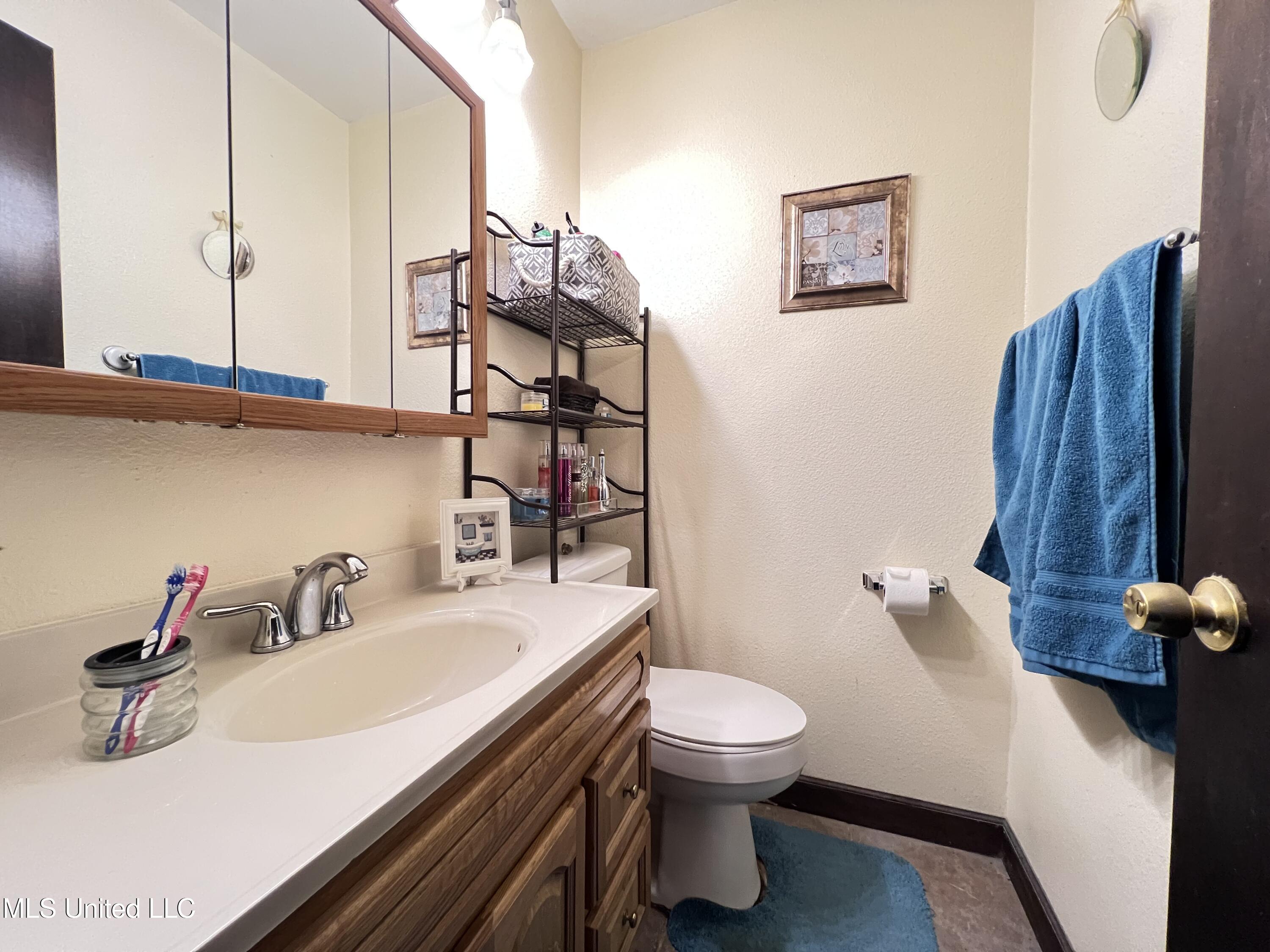 1001 Rue De Lasalle Street Property Photo 8