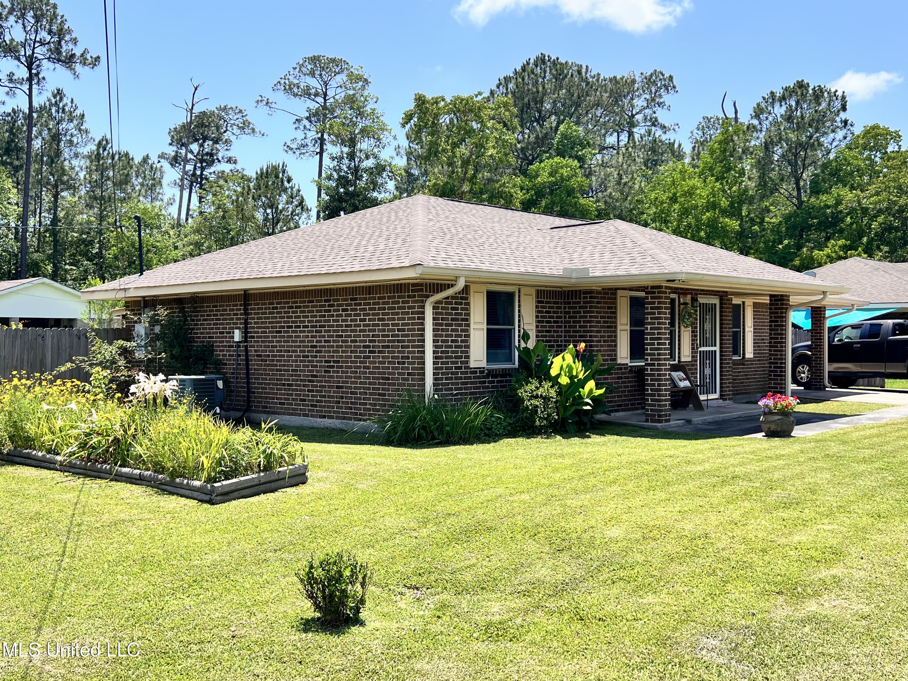 1001 Rue De Lasalle Street Property Photo 15