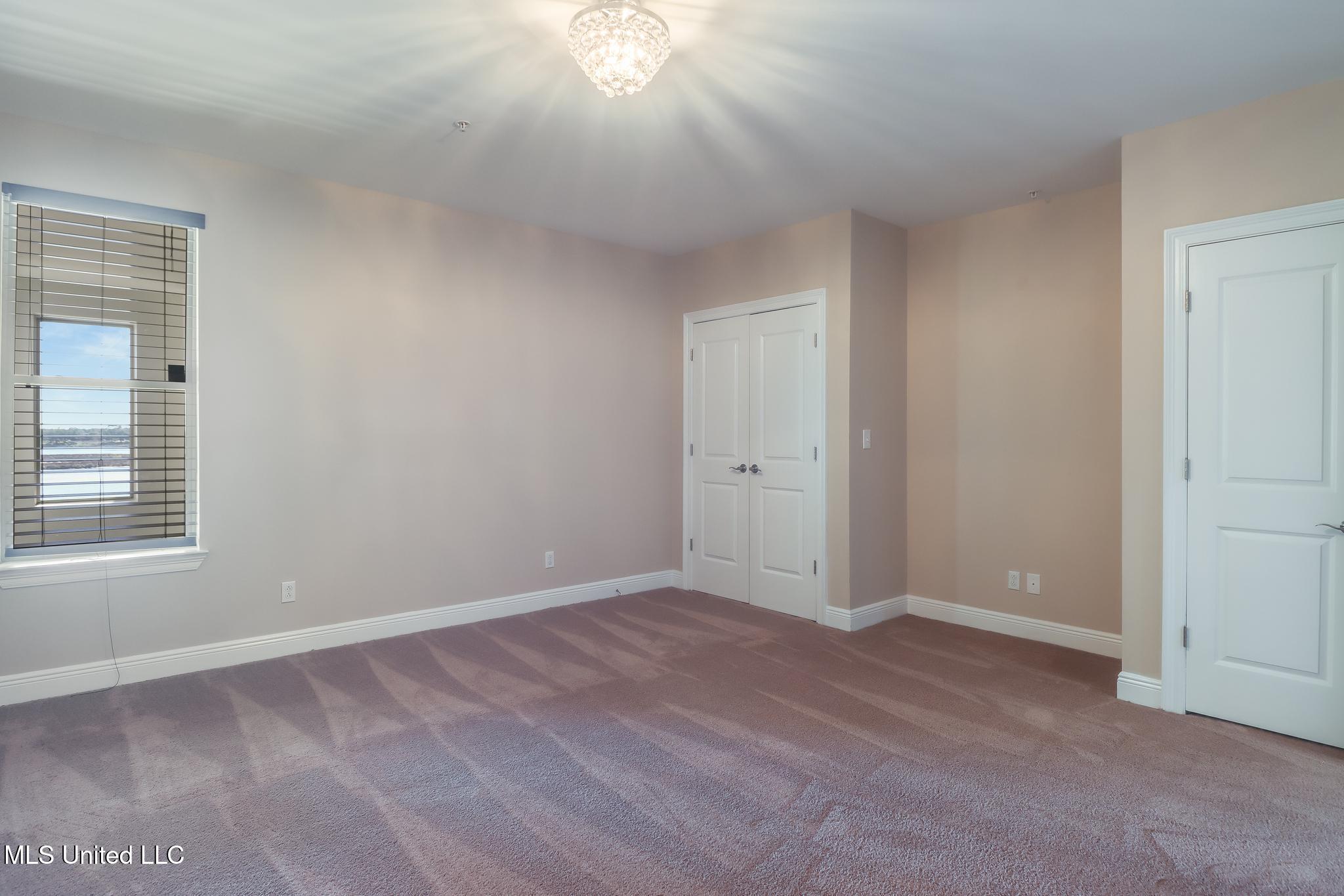 630 Bay Cove Drive Property Photo 9