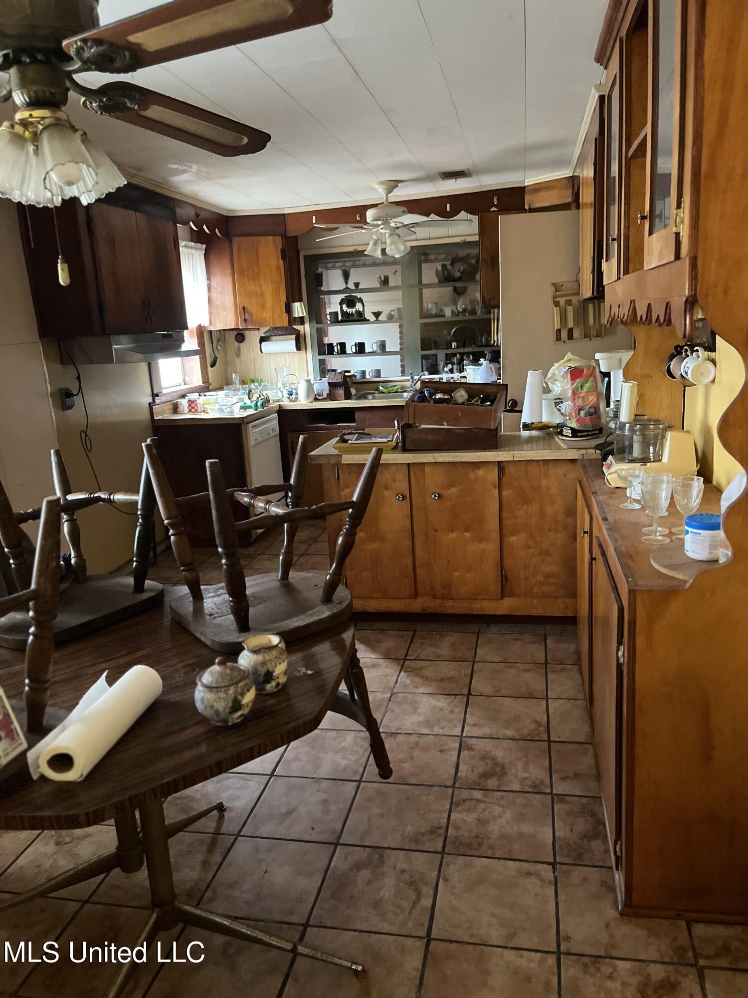 31 Webster Avenue Property Photo 4