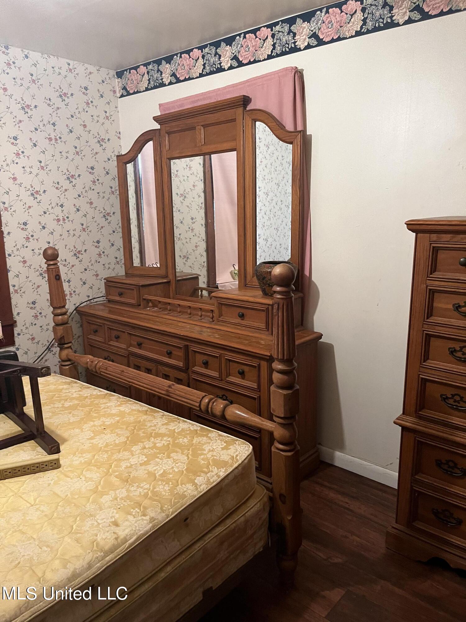 31 Webster Avenue Property Photo 5