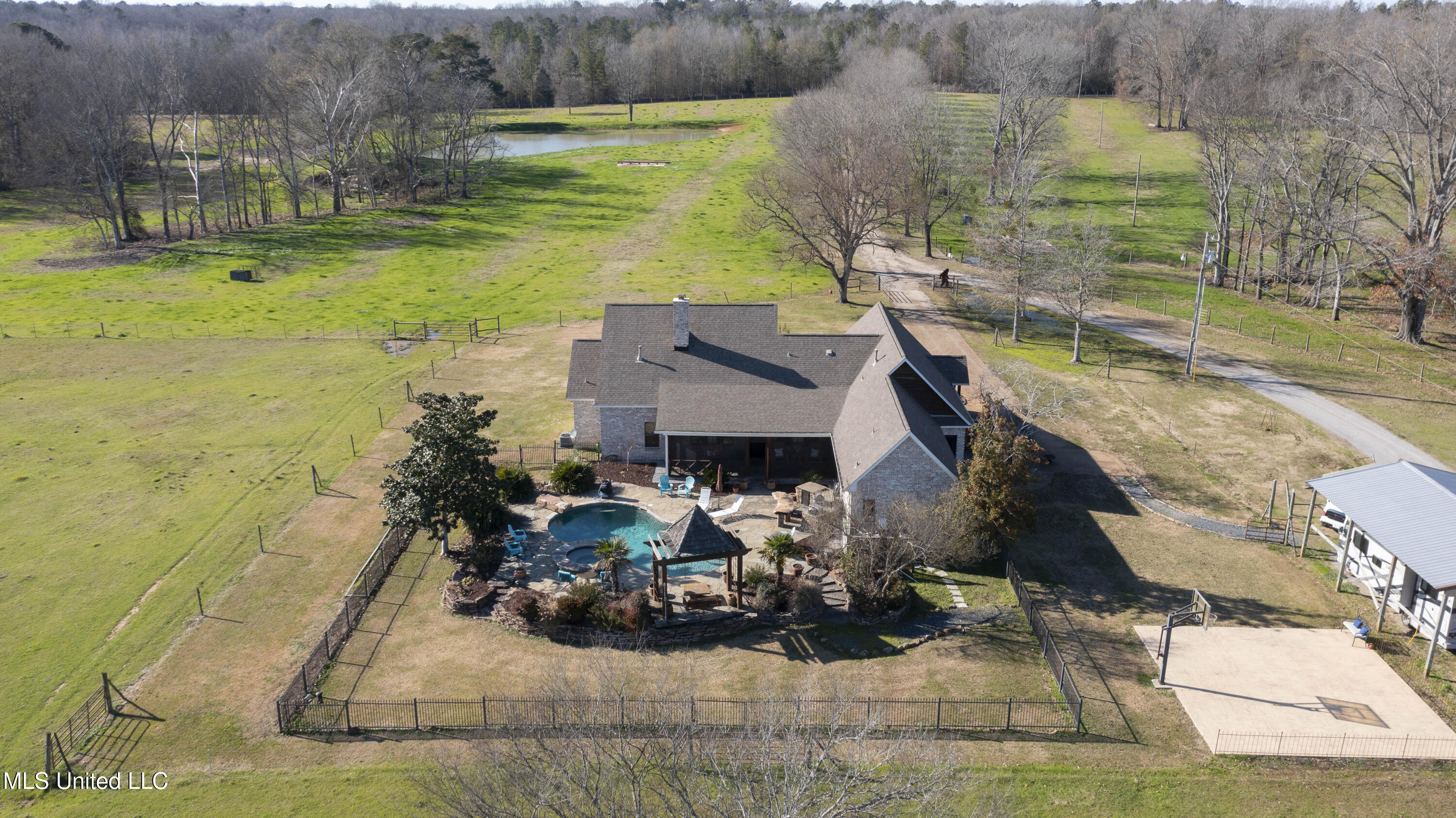 1020 Jack Johnson Road Property Photo 4