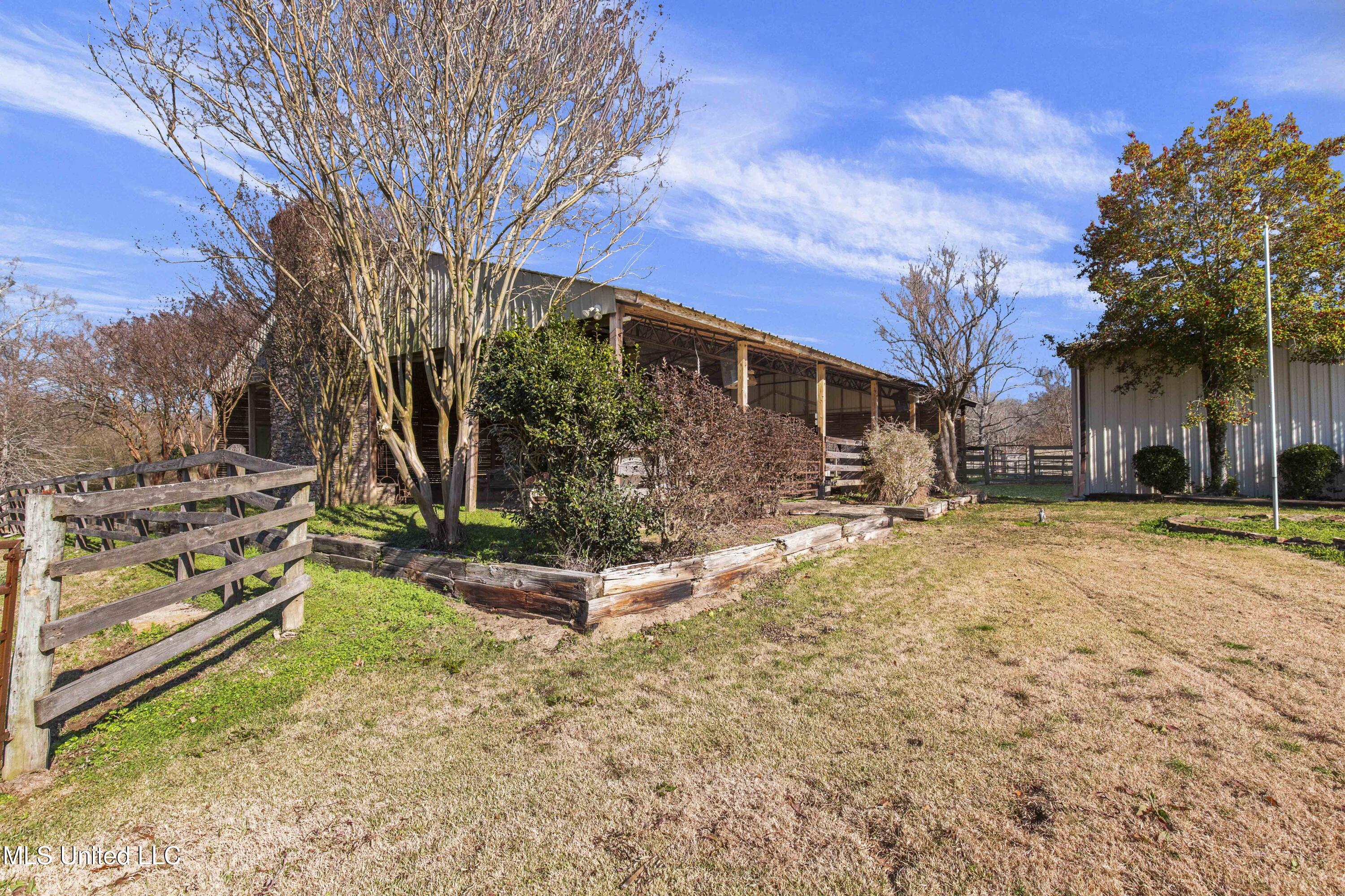 1020 Jack Johnson Road Property Photo 31