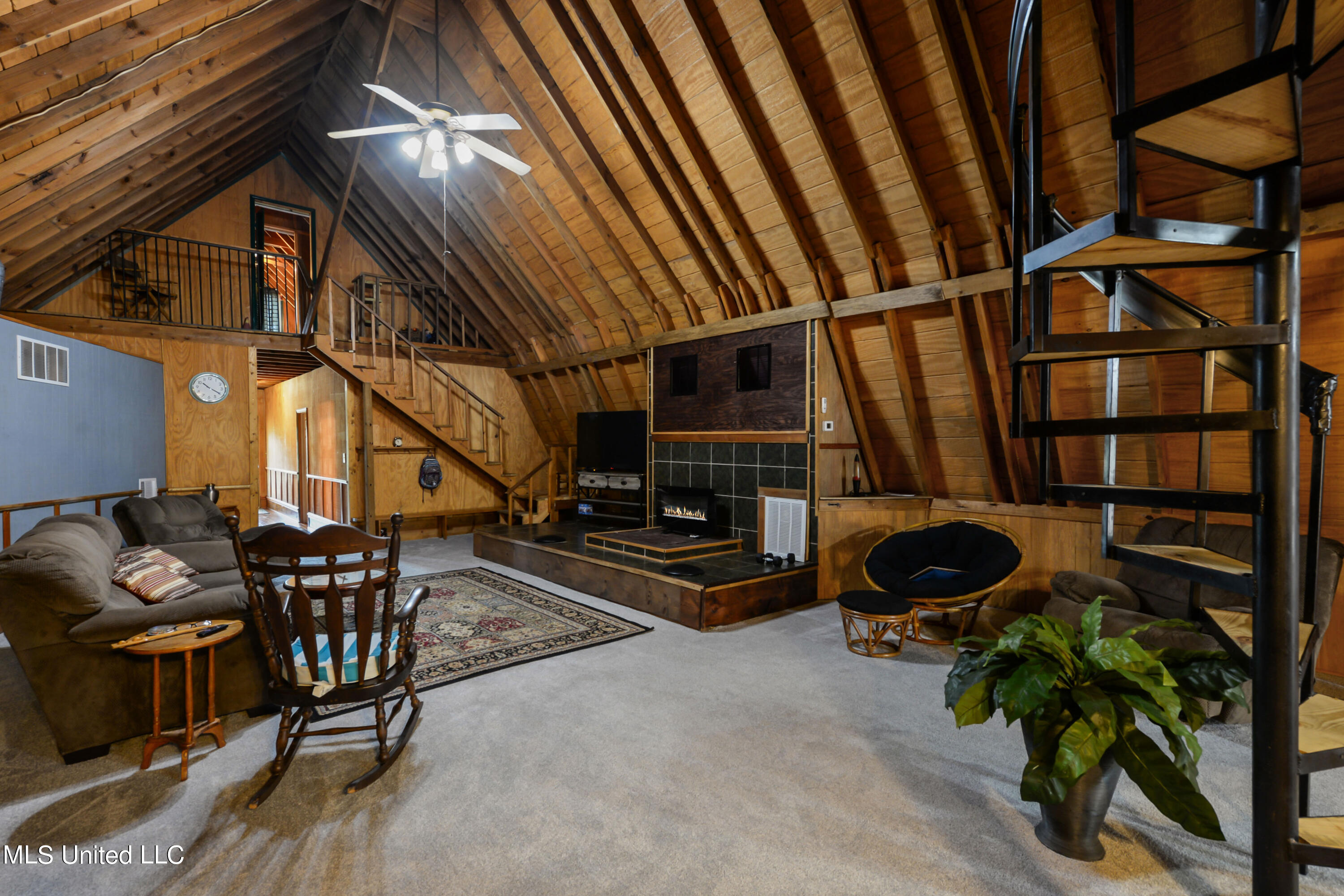 25541 Broadridge Drive Property Photo 6