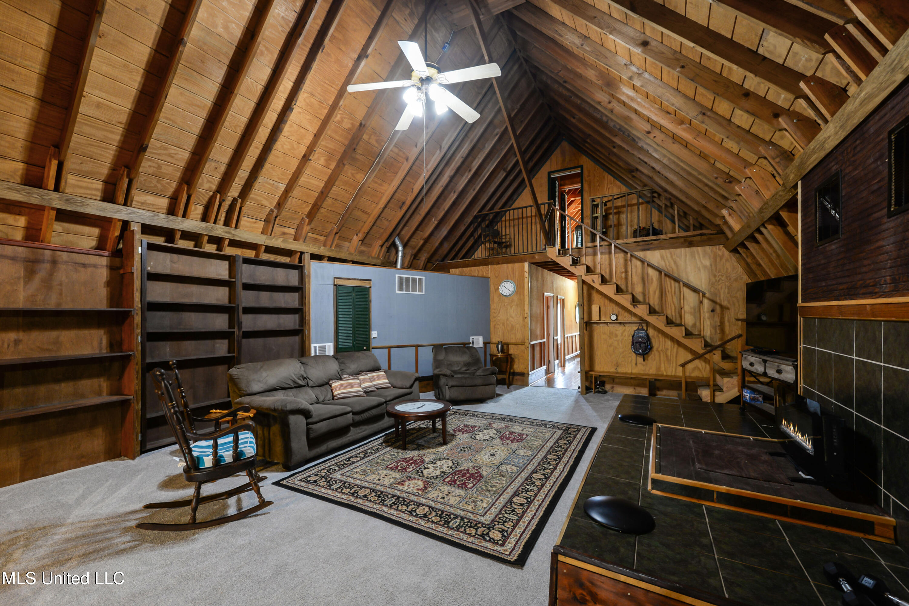 25541 Broadridge Drive Property Photo 7