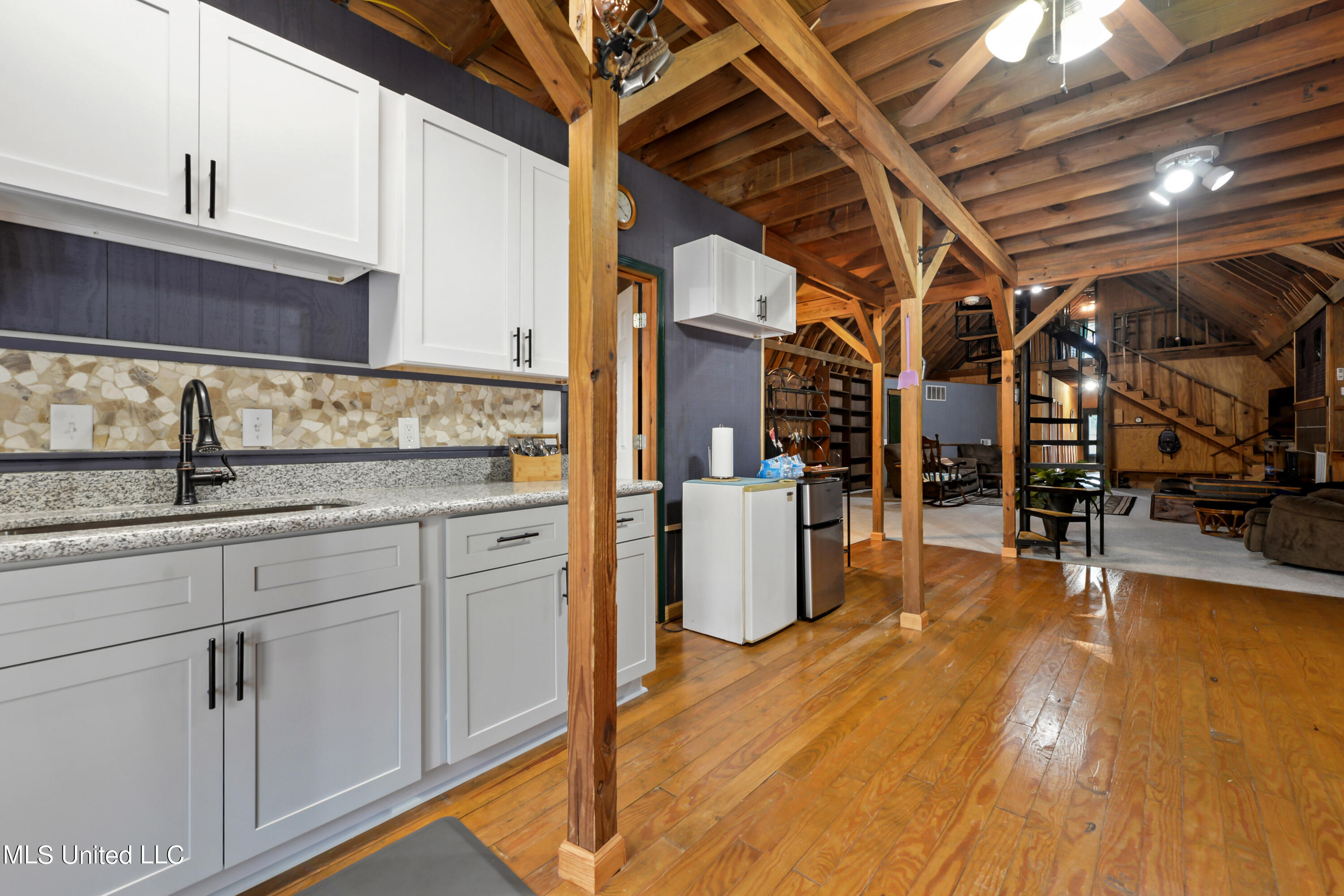 25541 Broadridge Drive Property Photo 10