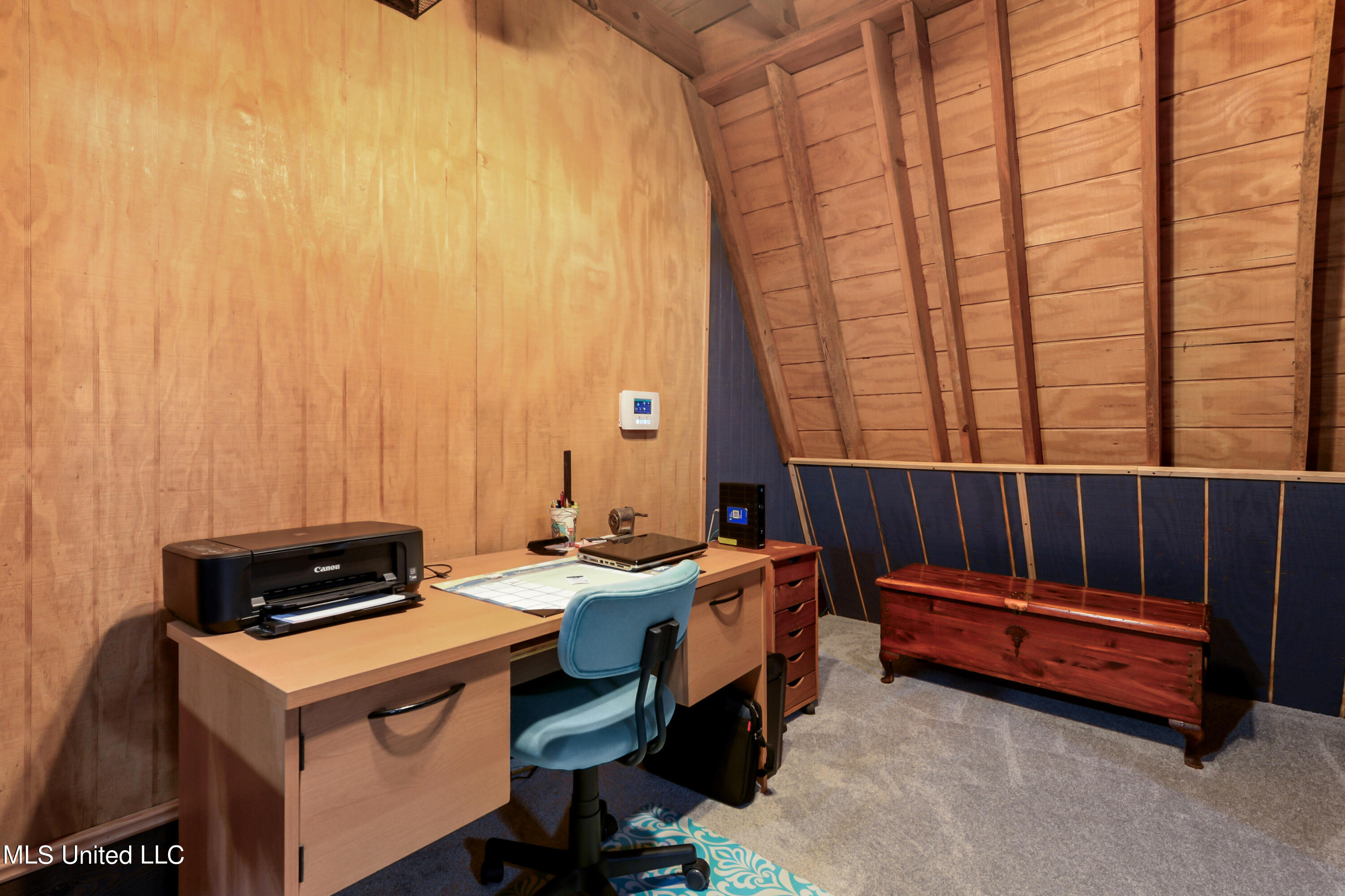 25541 Broadridge Drive Property Photo 12