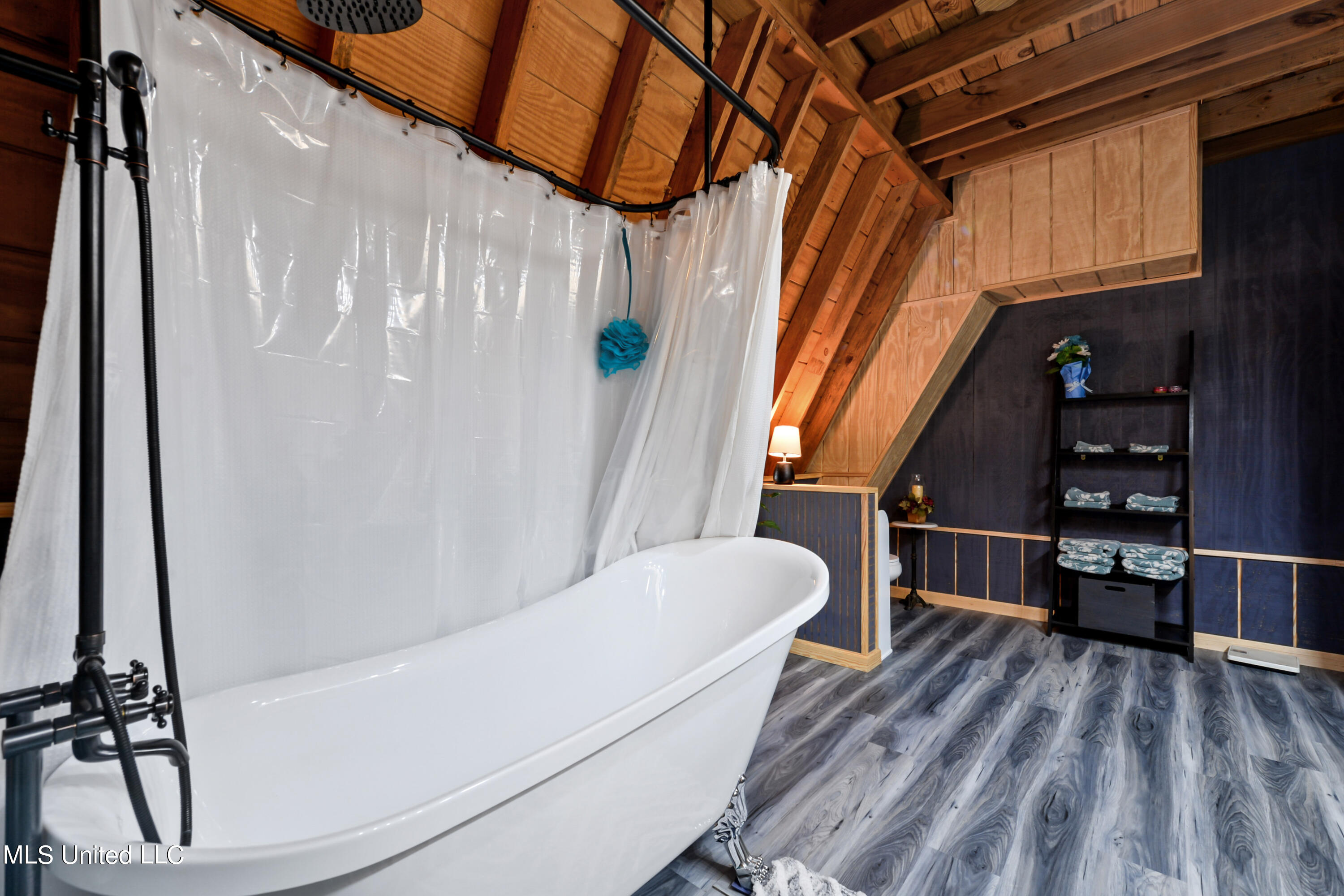 25541 Broadridge Drive Property Photo 14