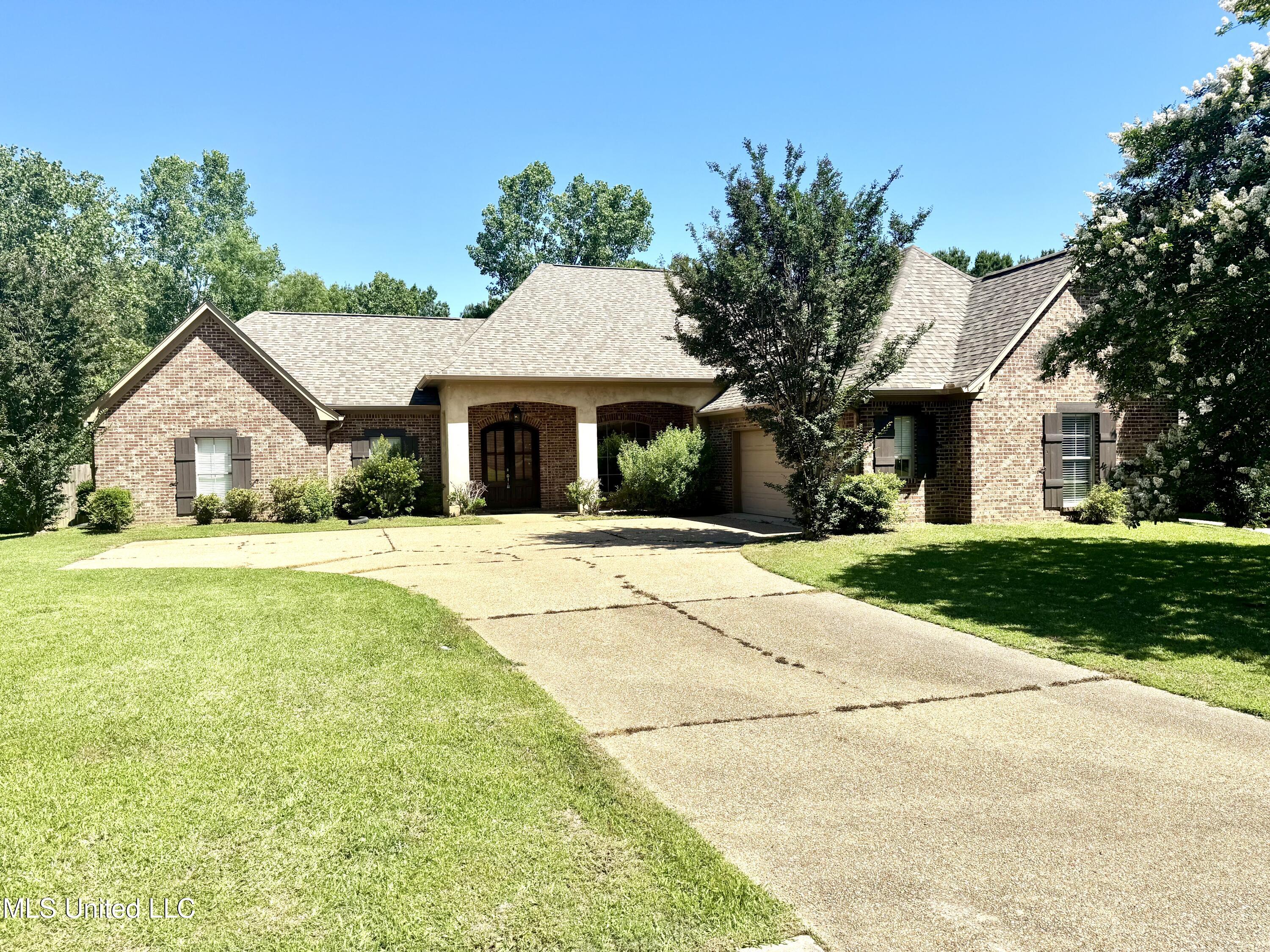869 Wellington Way Property Photo