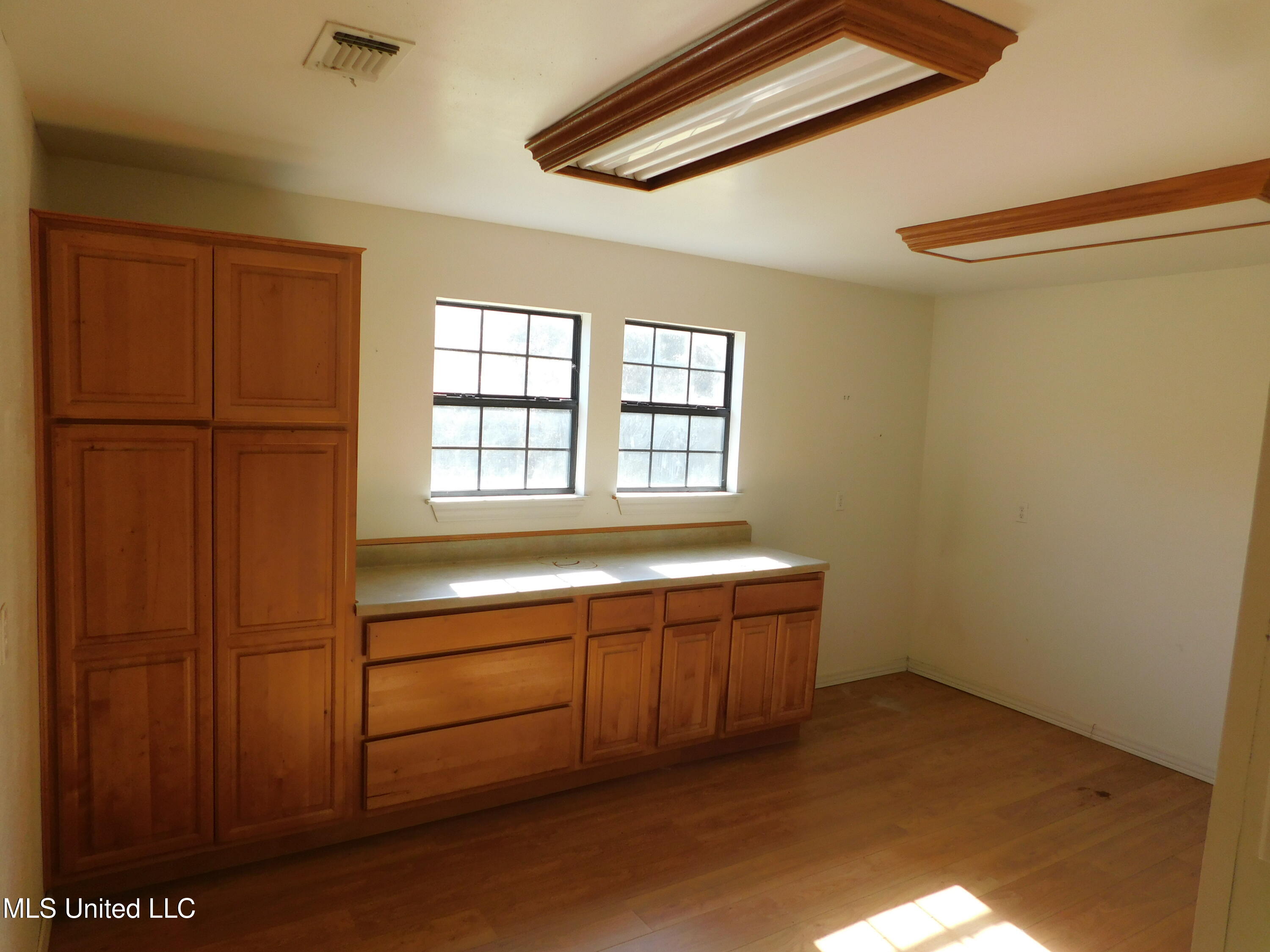 7041/7047 Kiln Delisle Road Property Photo 5