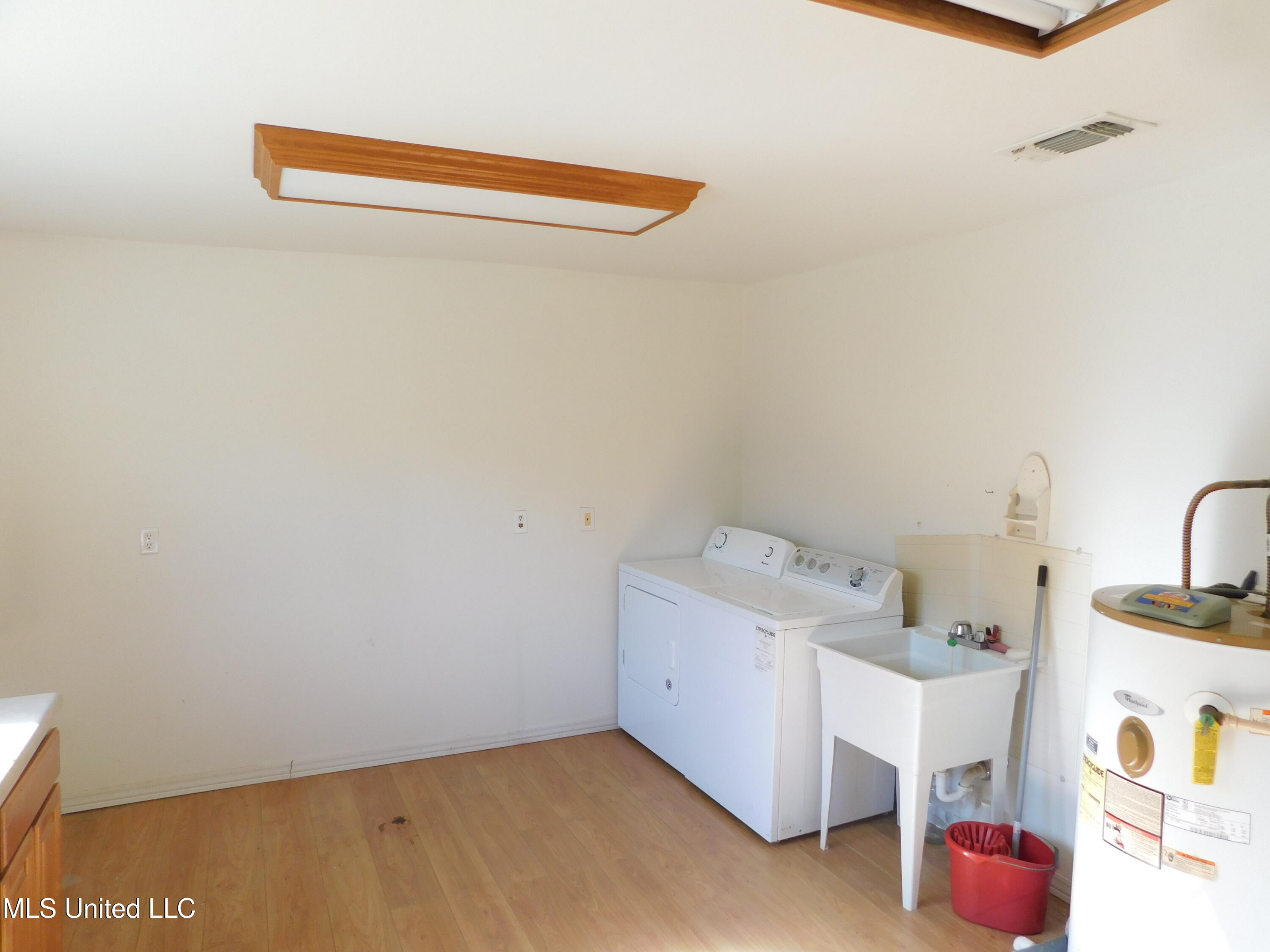 7041/7047 Kiln Delisle Road Property Photo 12