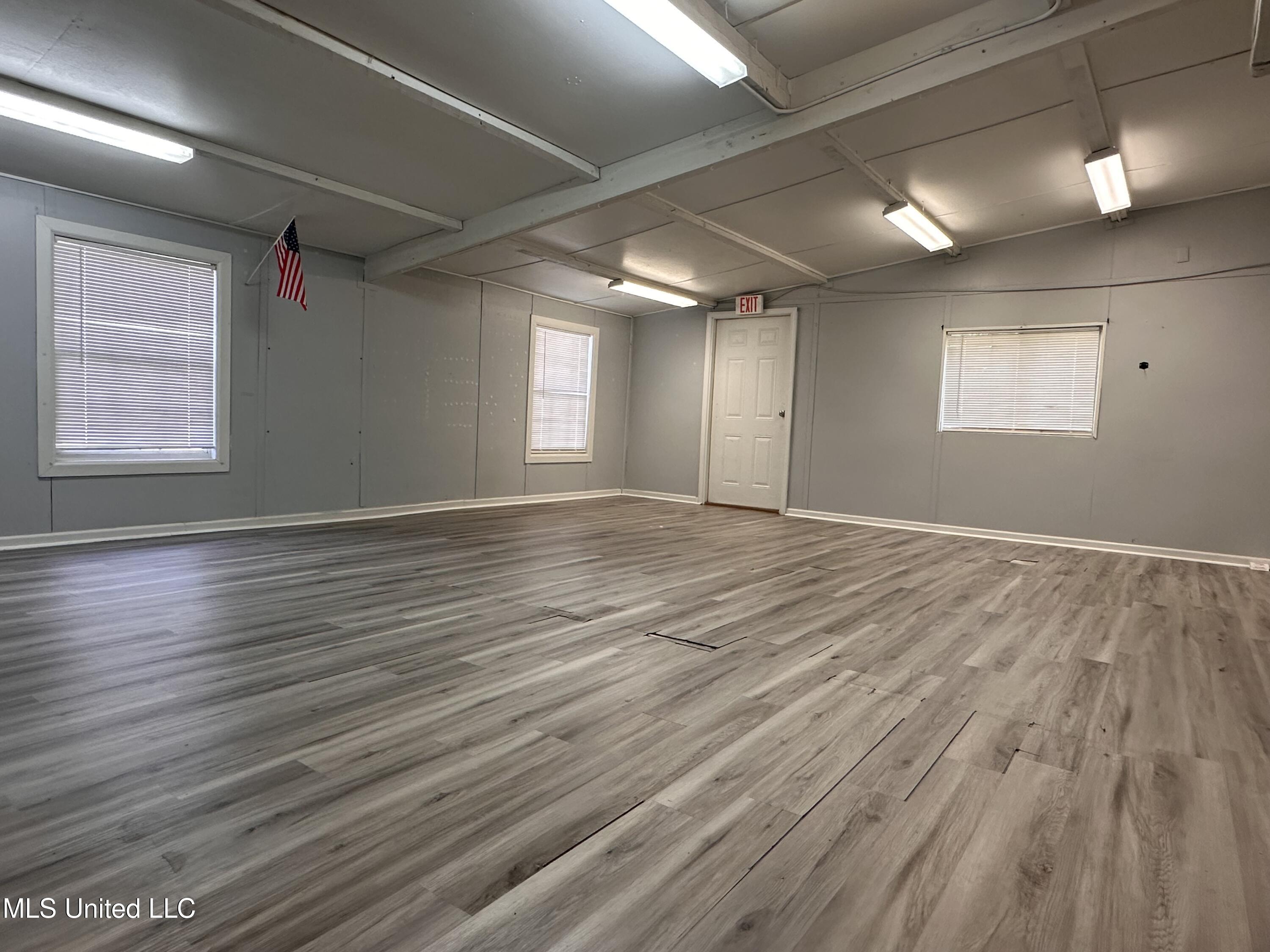 7041/7047 Kiln Delisle Road Property Photo 25
