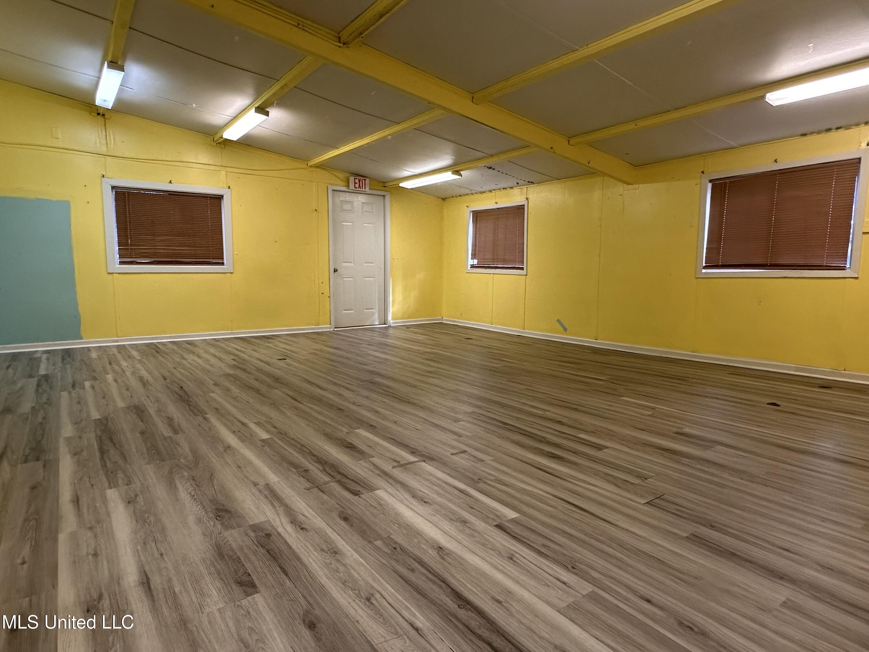 7041/7047 Kiln Delisle Road Property Photo 26