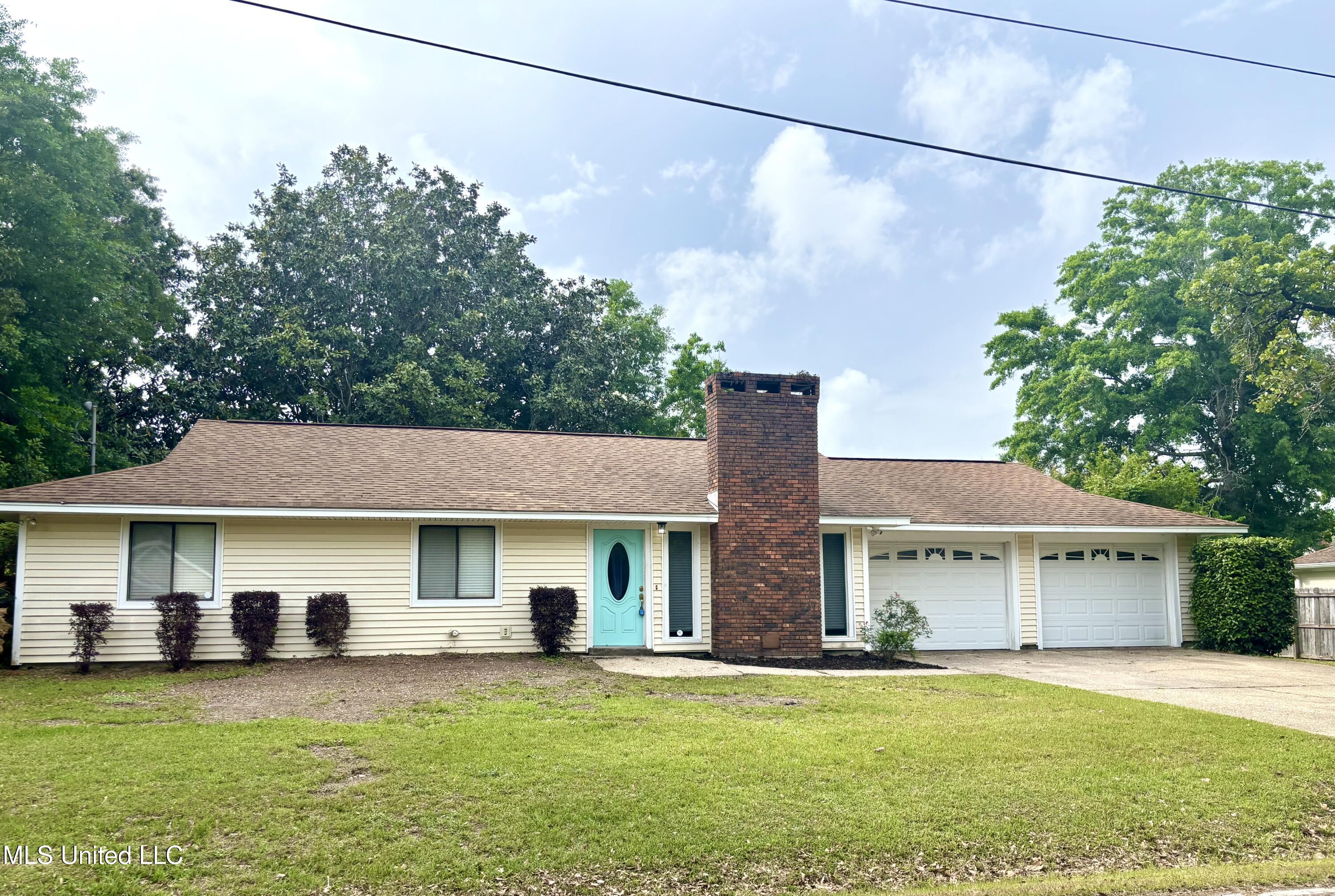 8720 Manini Way Property Photo 1