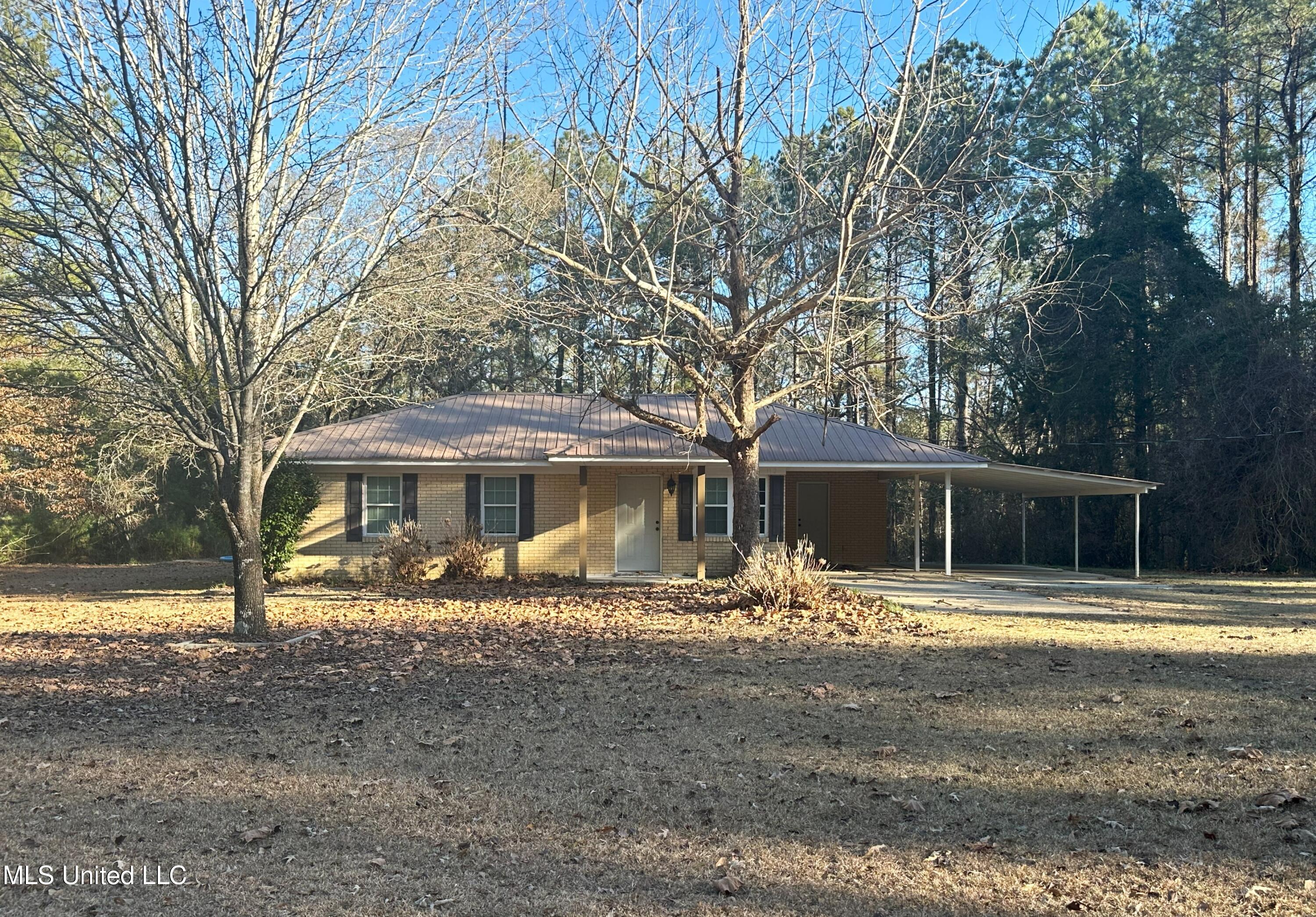 112 County Road 662 Property Photo 1