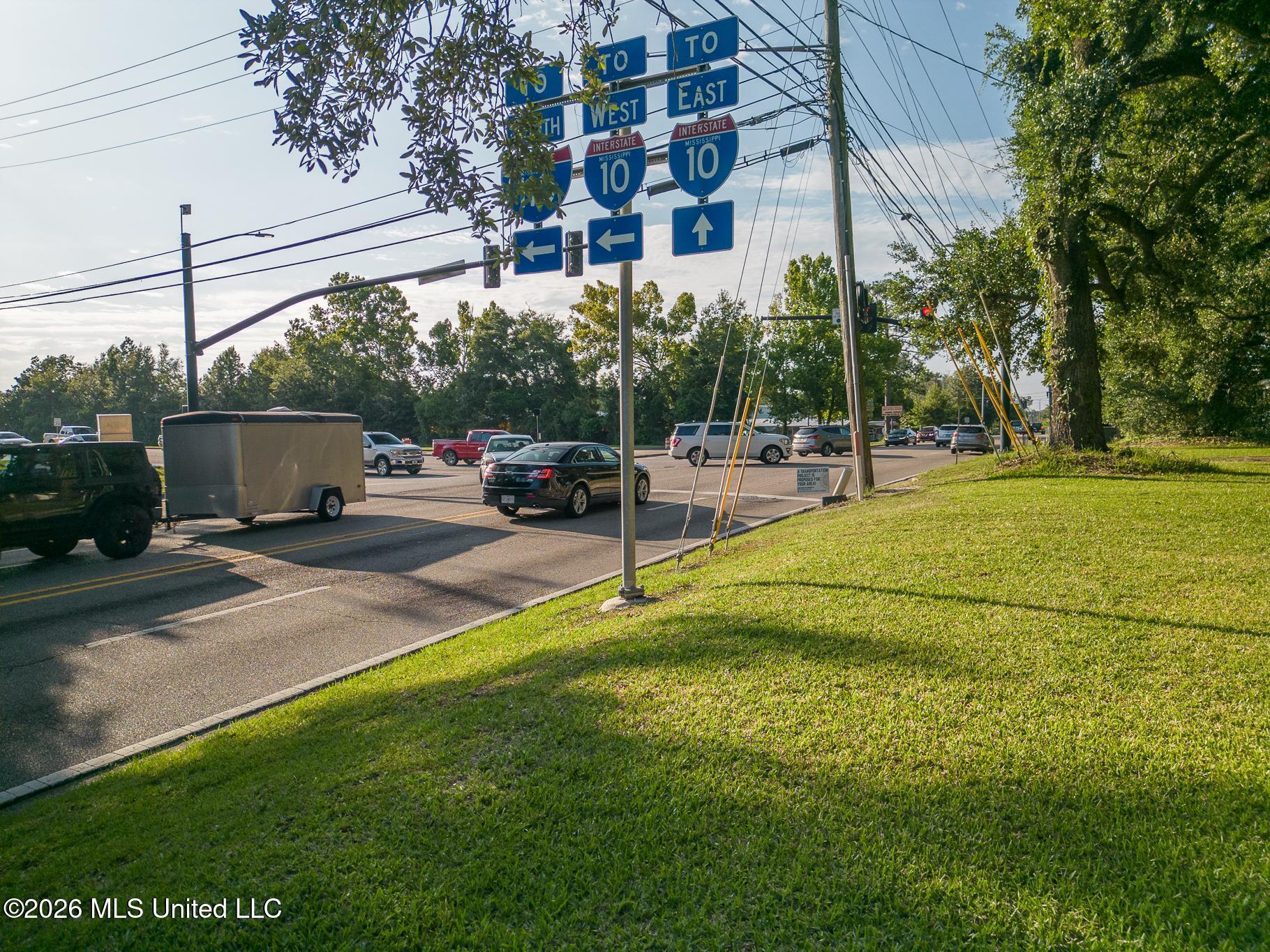 11128 Lamey Bridge Road Property Photo 2