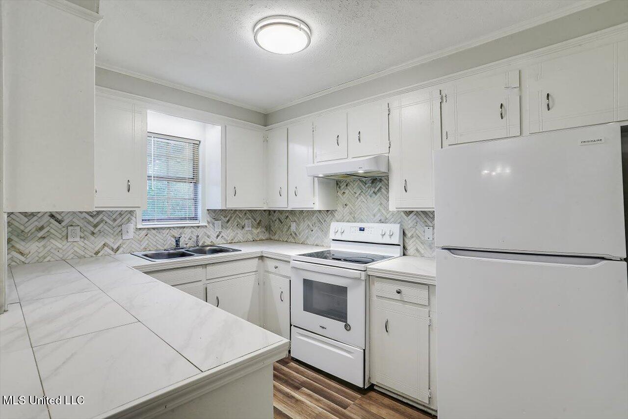 1207 Cherry Stone Circle Property Photo 9