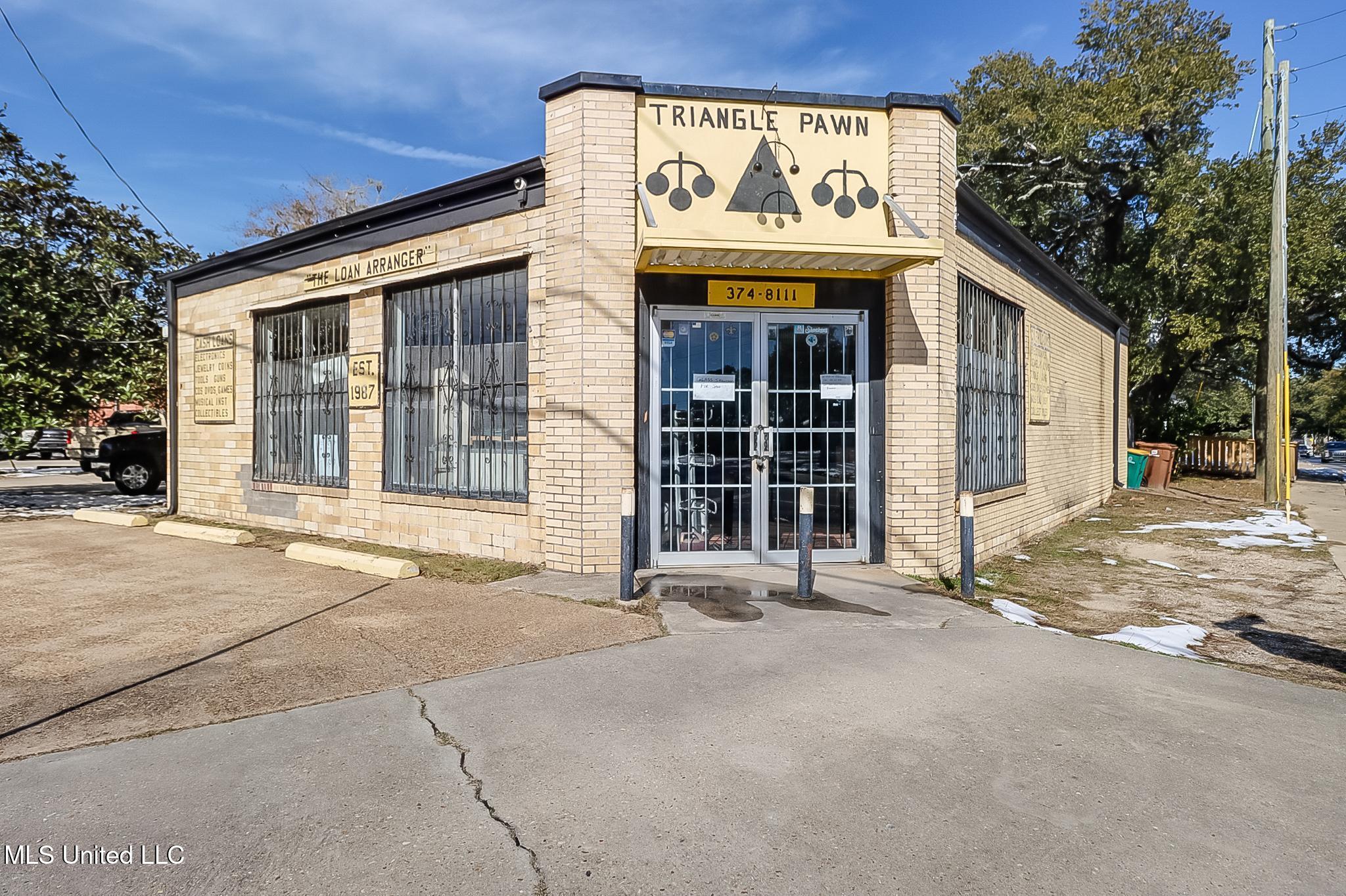 1102 Judge Sekul Avenue Property Photo 1