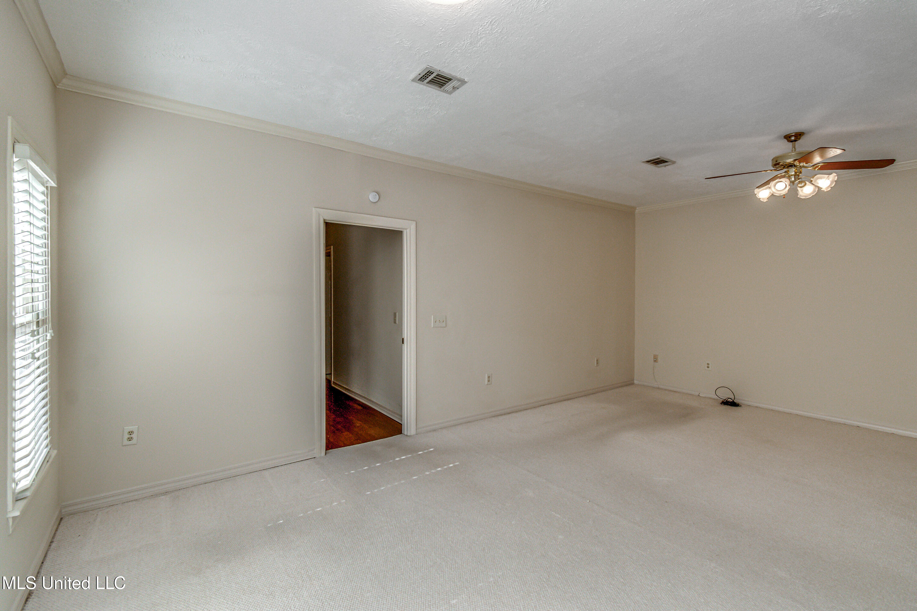 560 Dixton Drive Property Photo 26