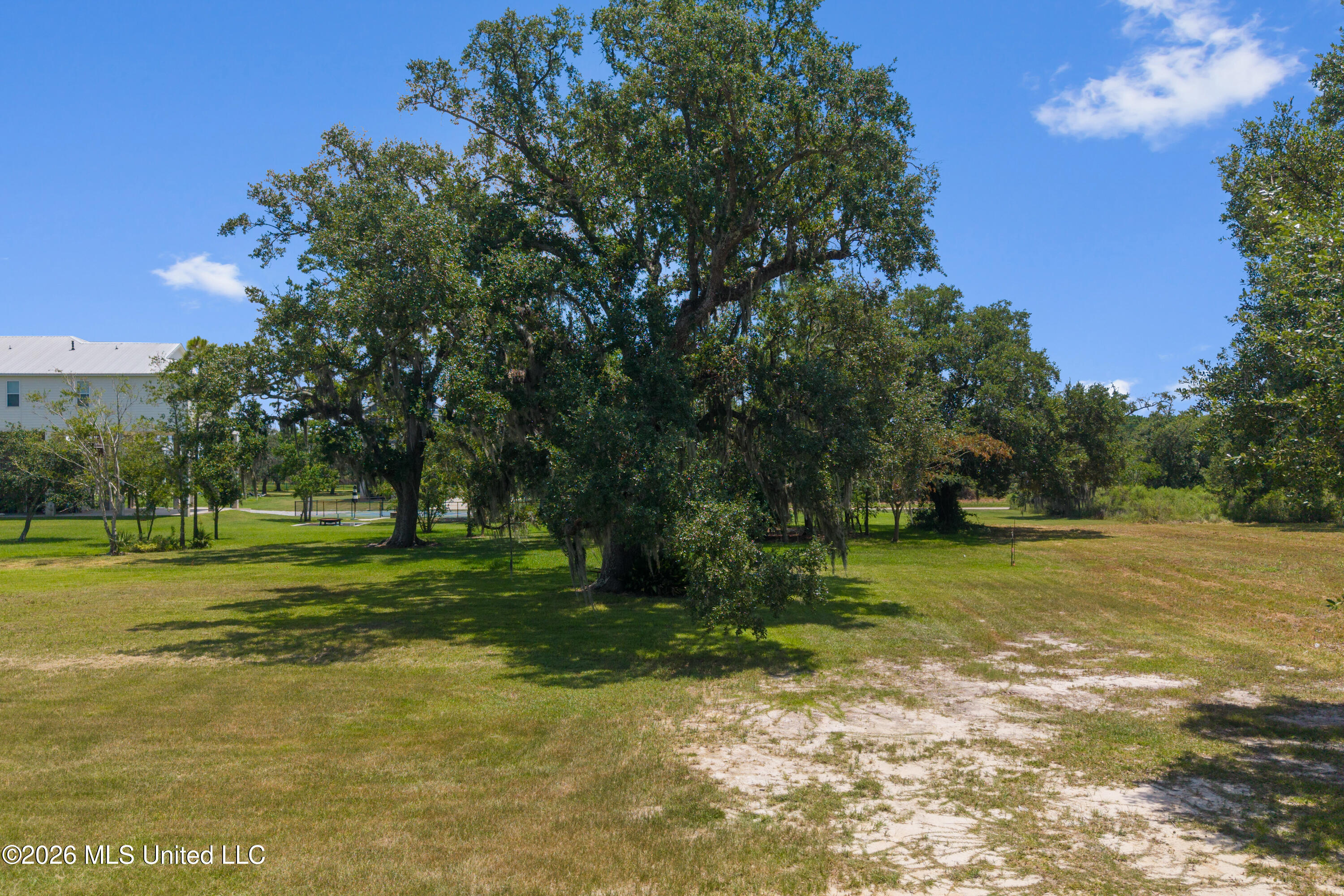 Engman Avenue Property Photo 6
