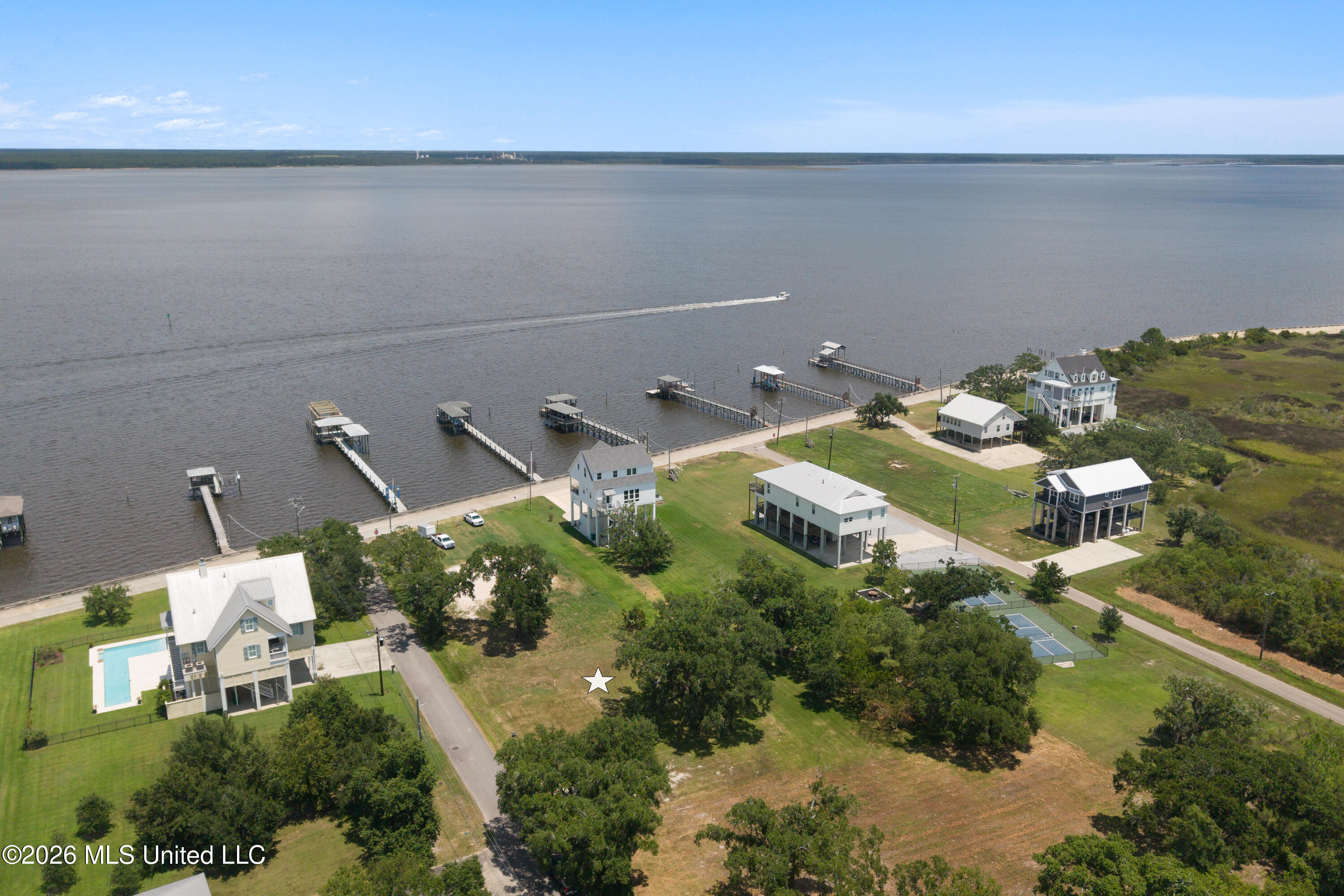 Engman Avenue Property Photo 14