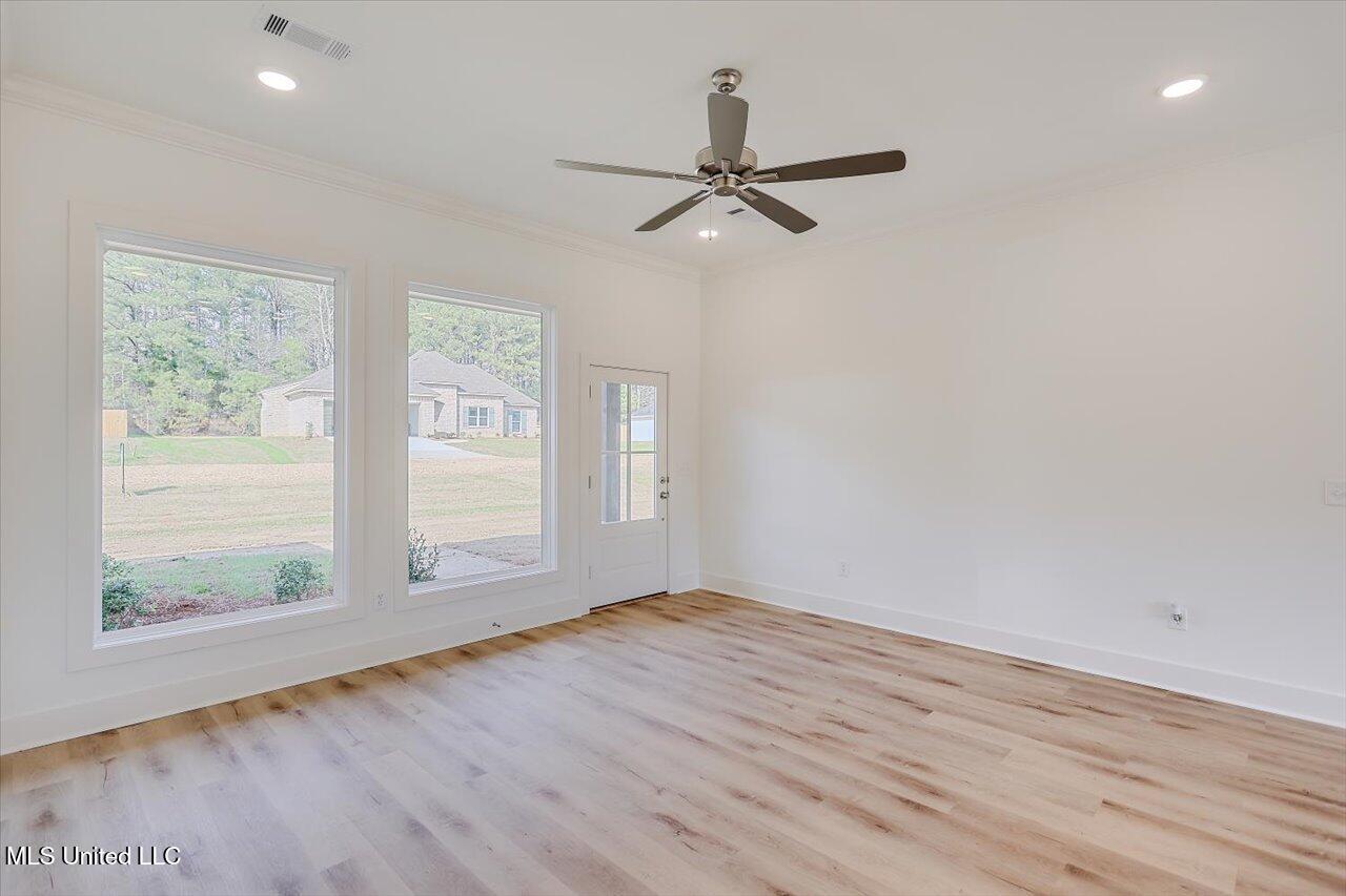 207 Nw Dolly Lane Property Photo 6