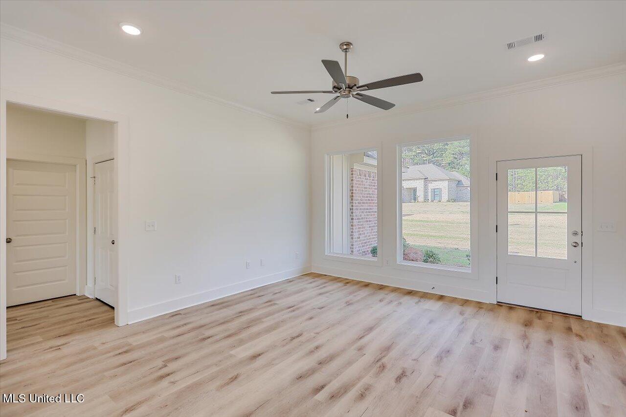 207 Nw Dolly Lane Property Photo 7