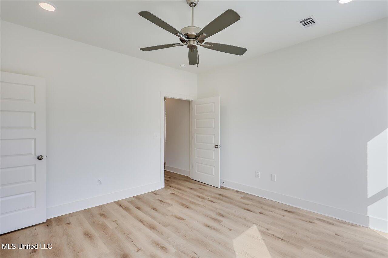 207 Nw Dolly Lane Property Photo 17