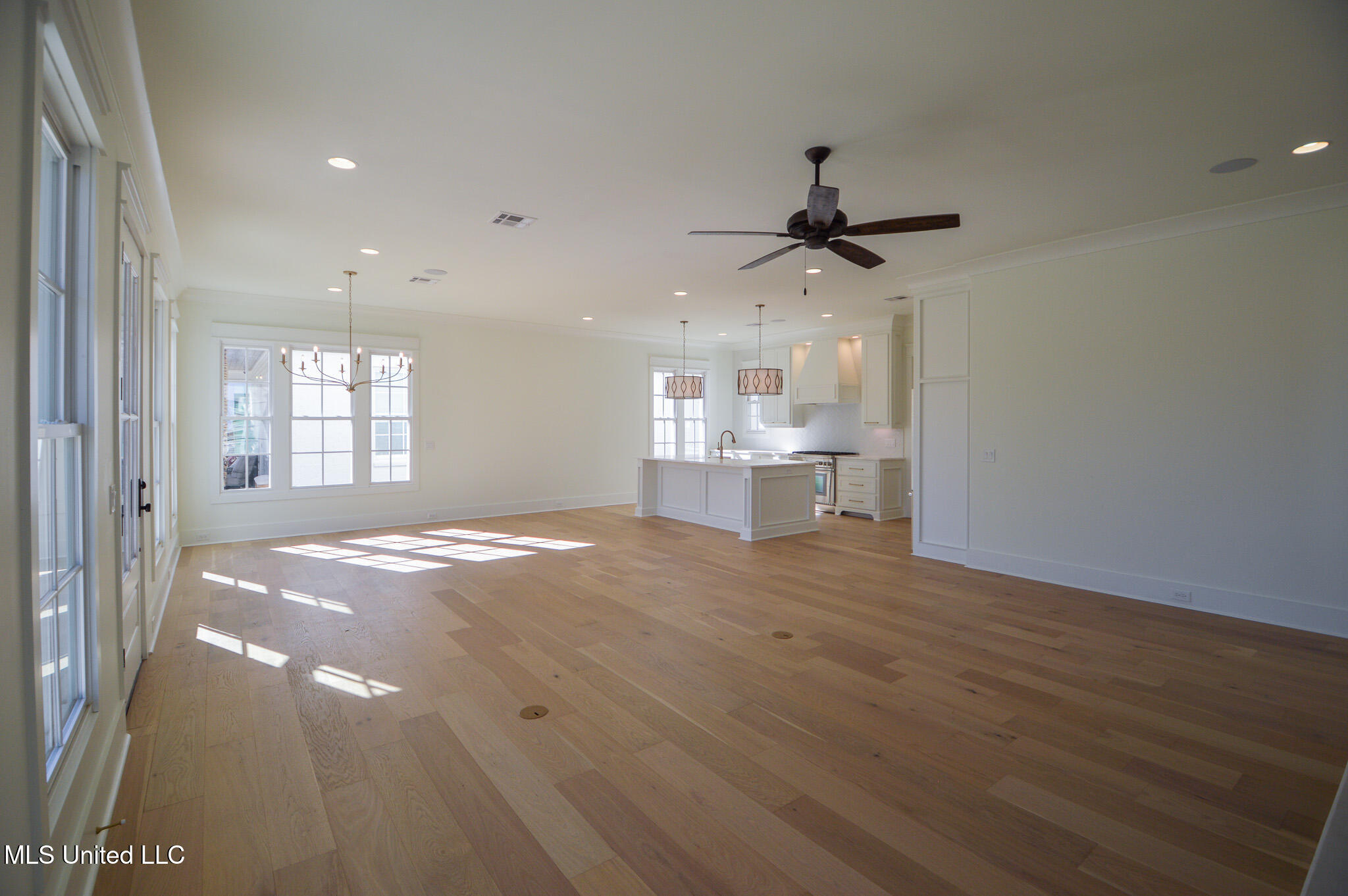 319 Ryan Avenue Property Photo 6