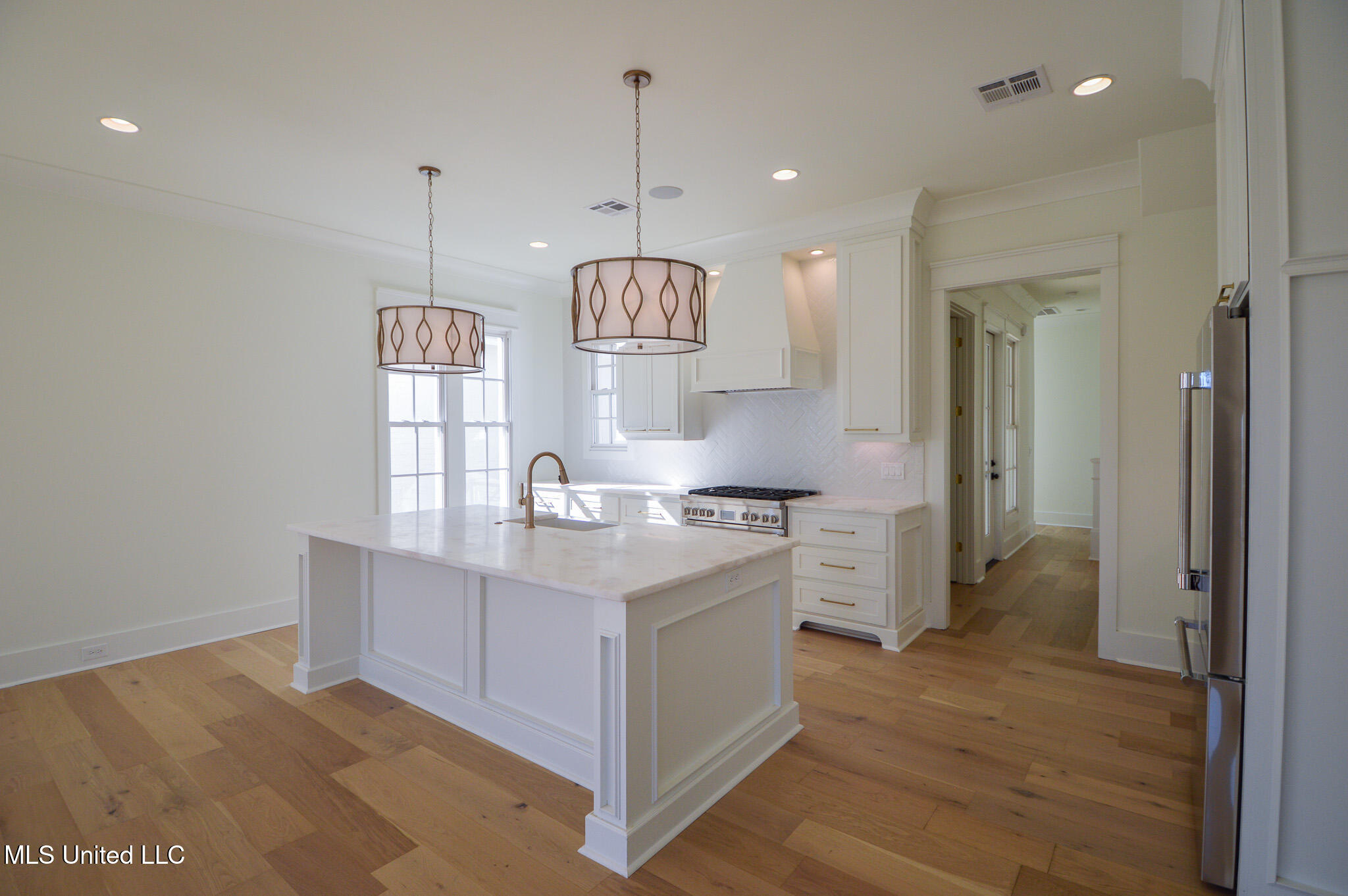 319 Ryan Avenue Property Photo 7