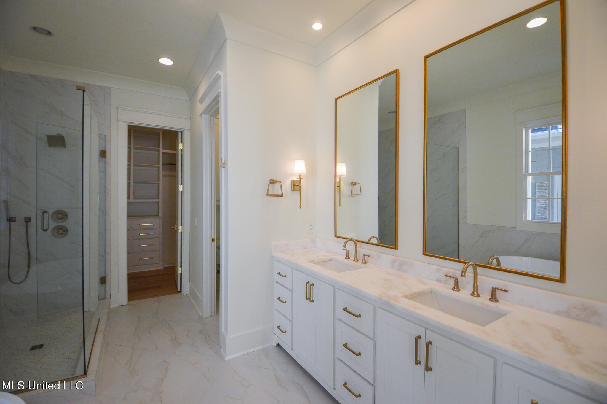 319 Ryan Avenue Property Photo 20