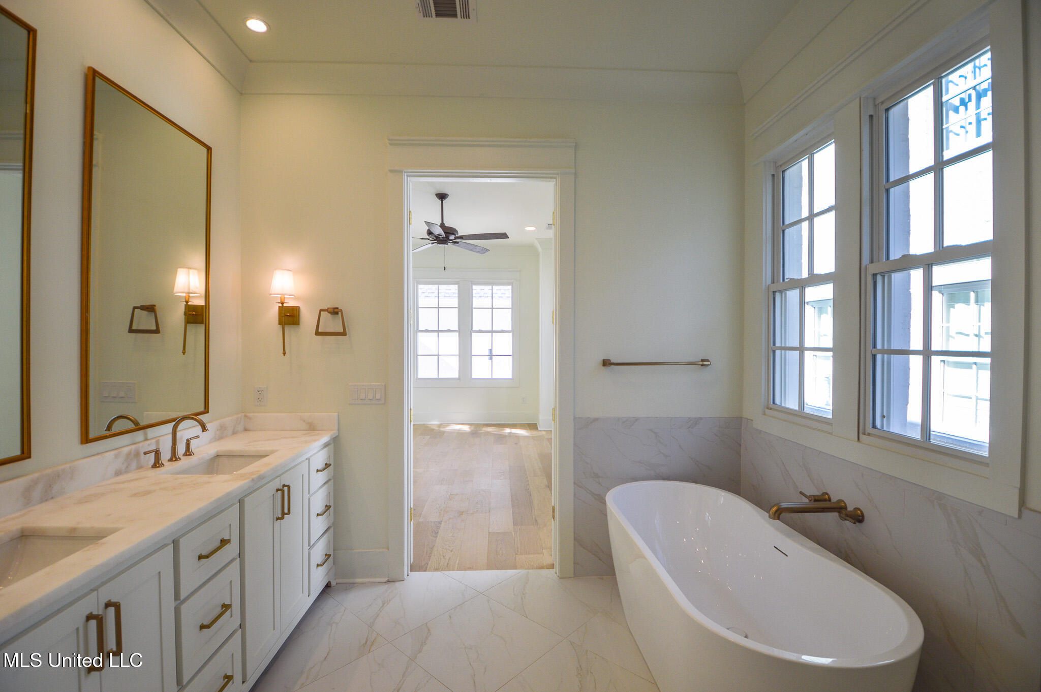 319 Ryan Avenue Property Photo 24