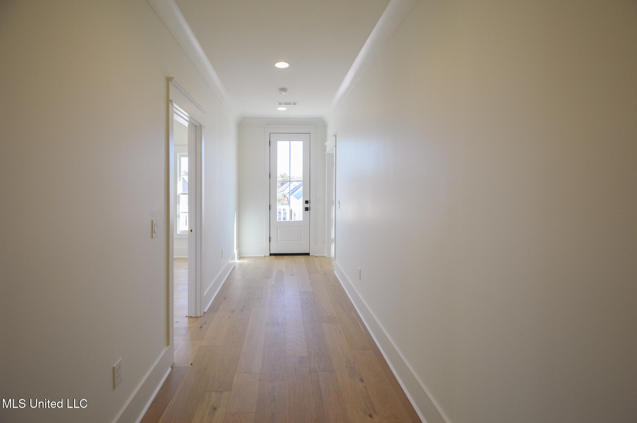 319 Ryan Avenue Property Photo 32