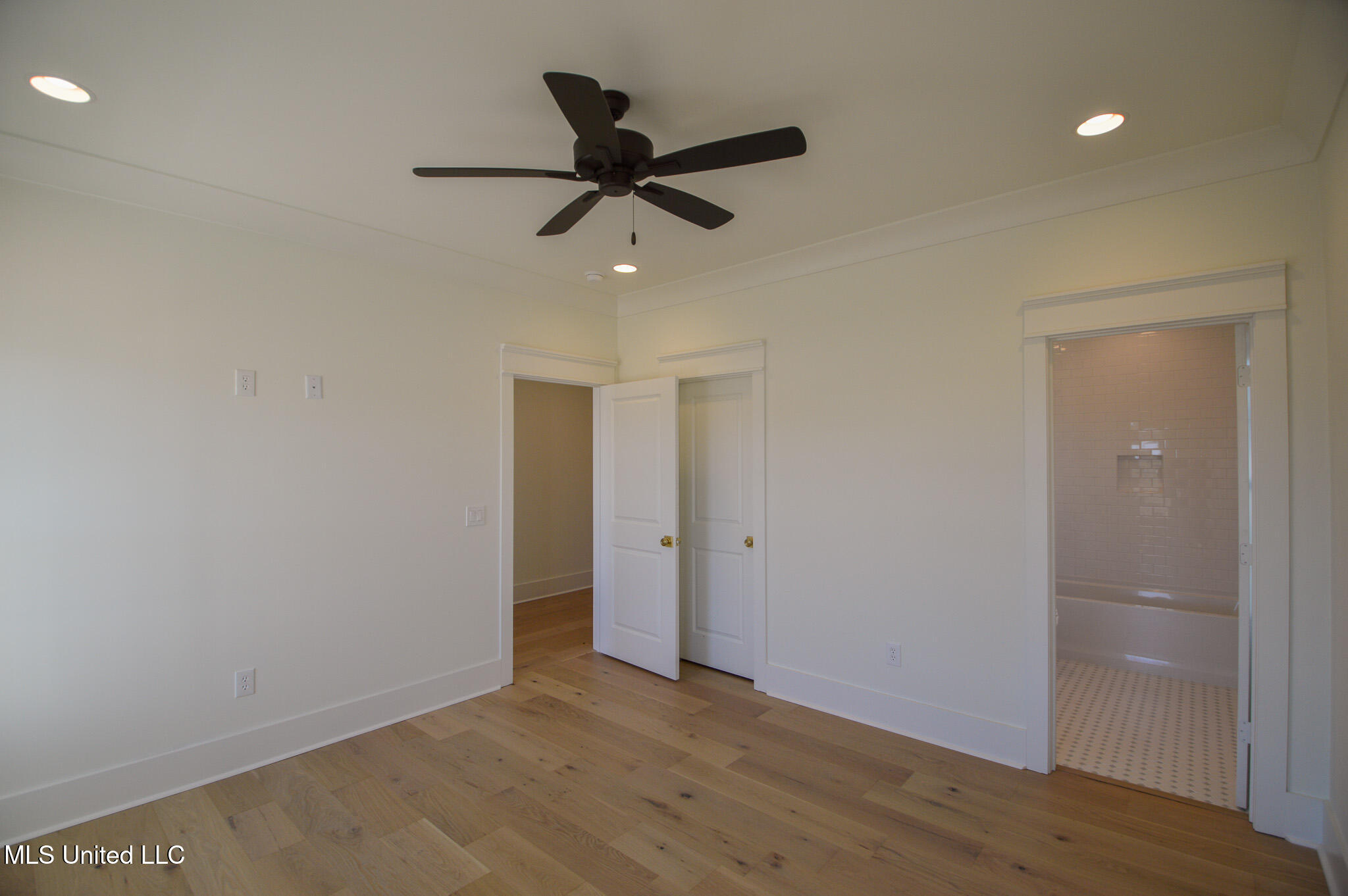 319 Ryan Avenue Property Photo 34