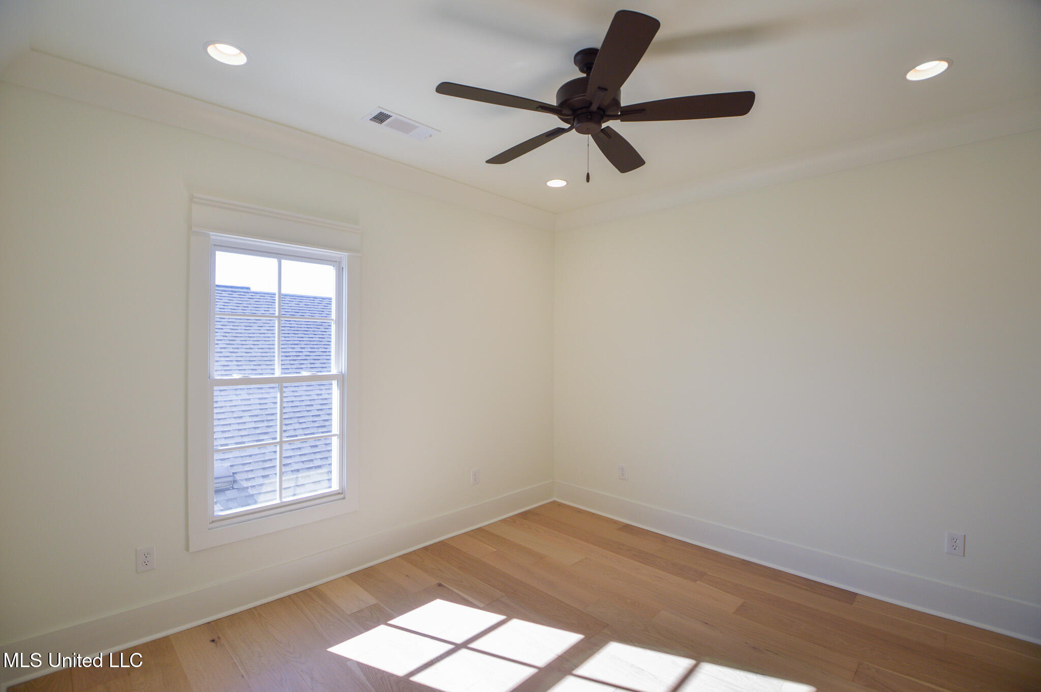 319 Ryan Avenue Property Photo 40