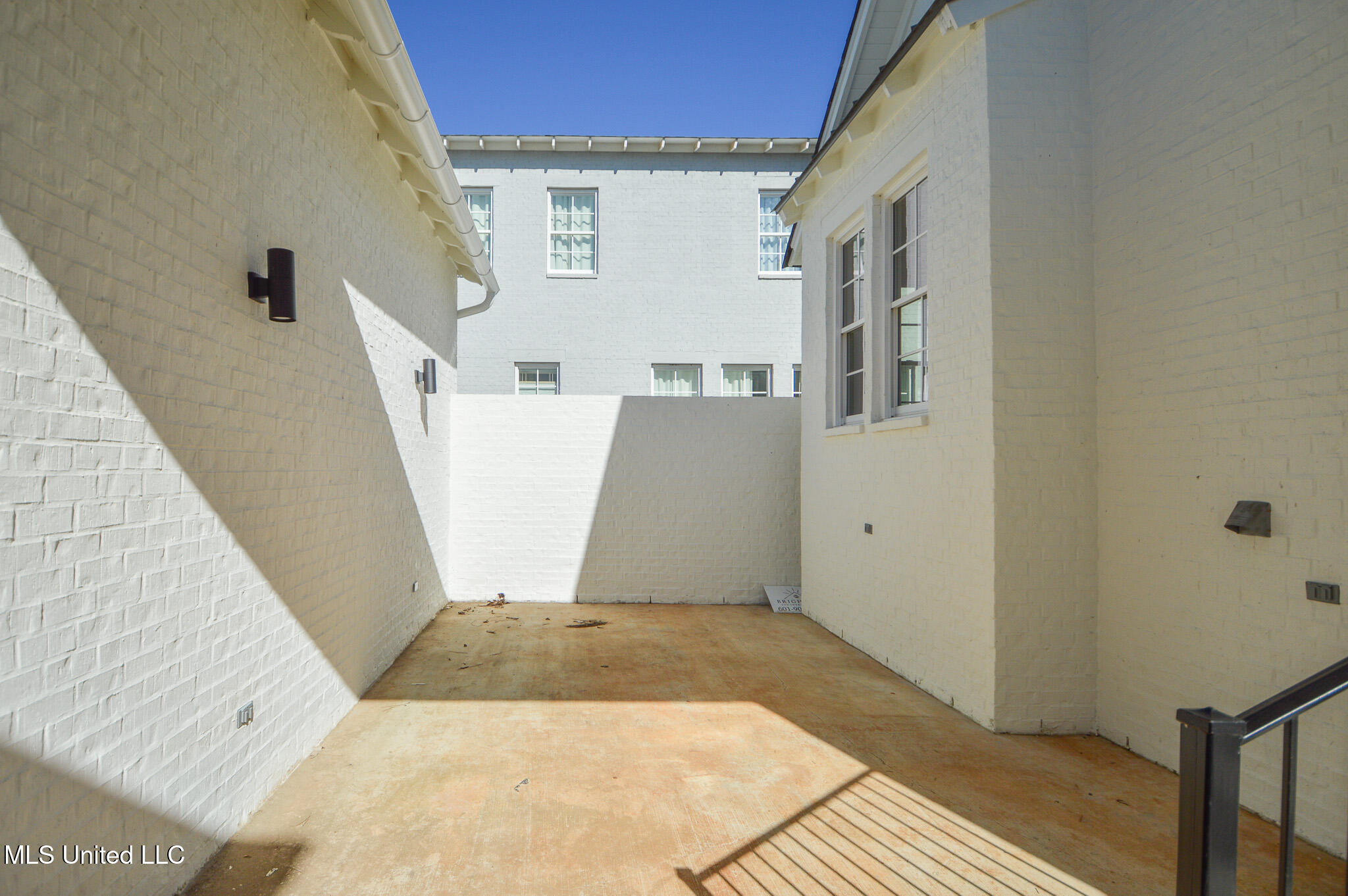 319 Ryan Avenue Property Photo 43