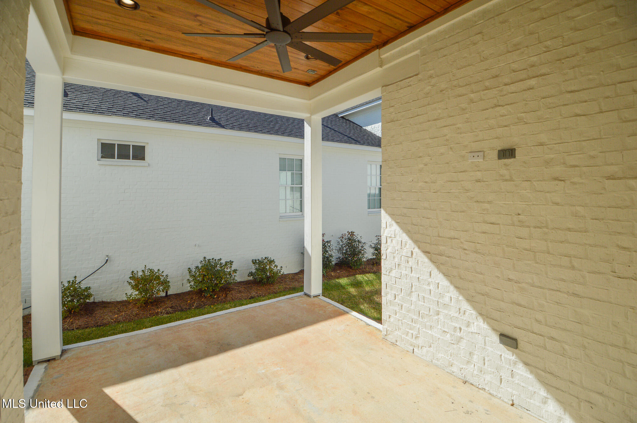 319 Ryan Avenue Property Photo 44