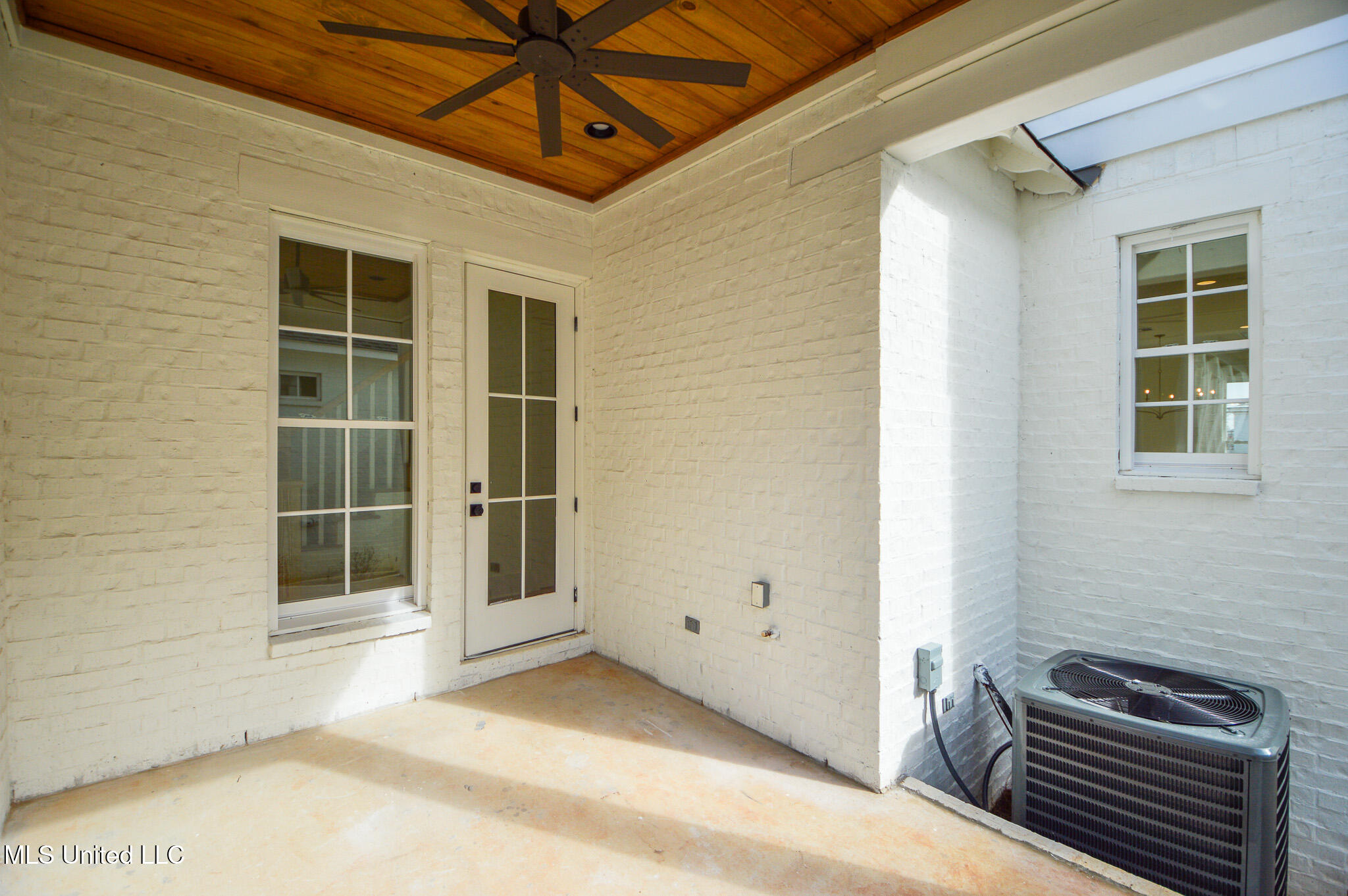 319 Ryan Avenue Property Photo 54