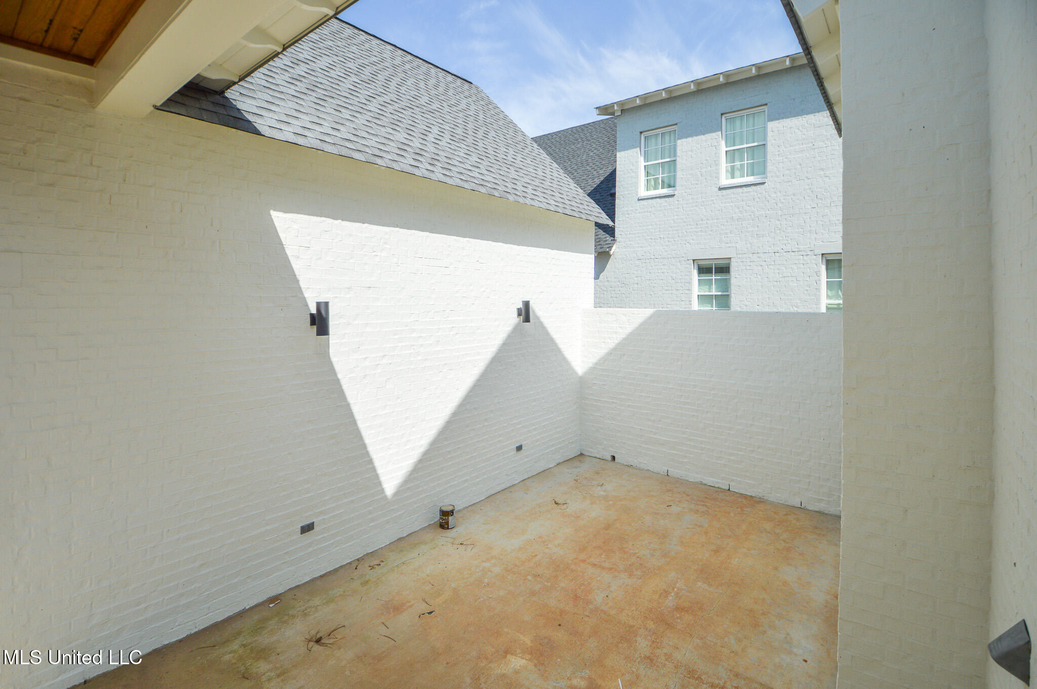 319 Ryan Avenue Property Photo 58