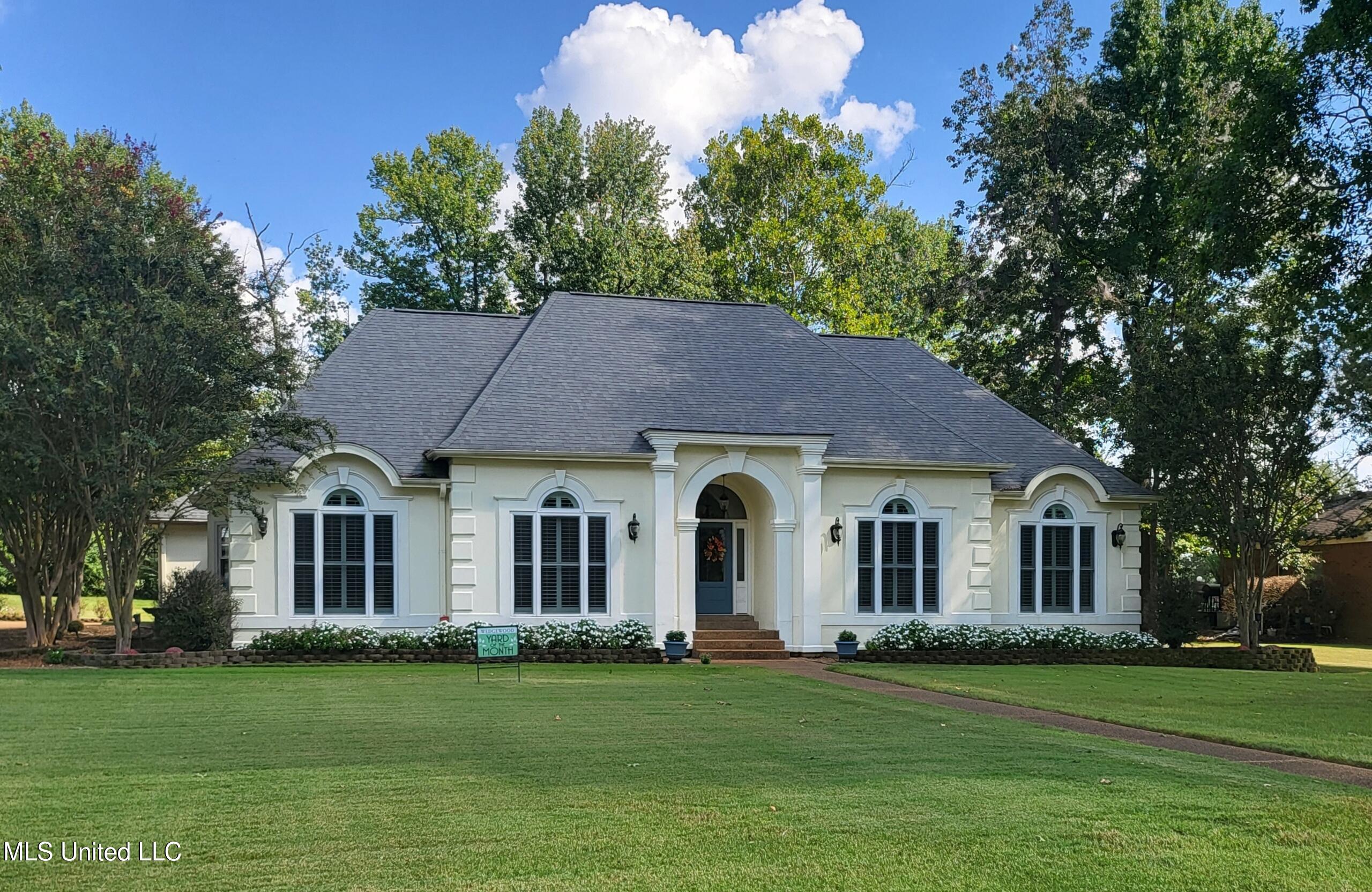 5126 Saint Andrews Cove Property Photo 1