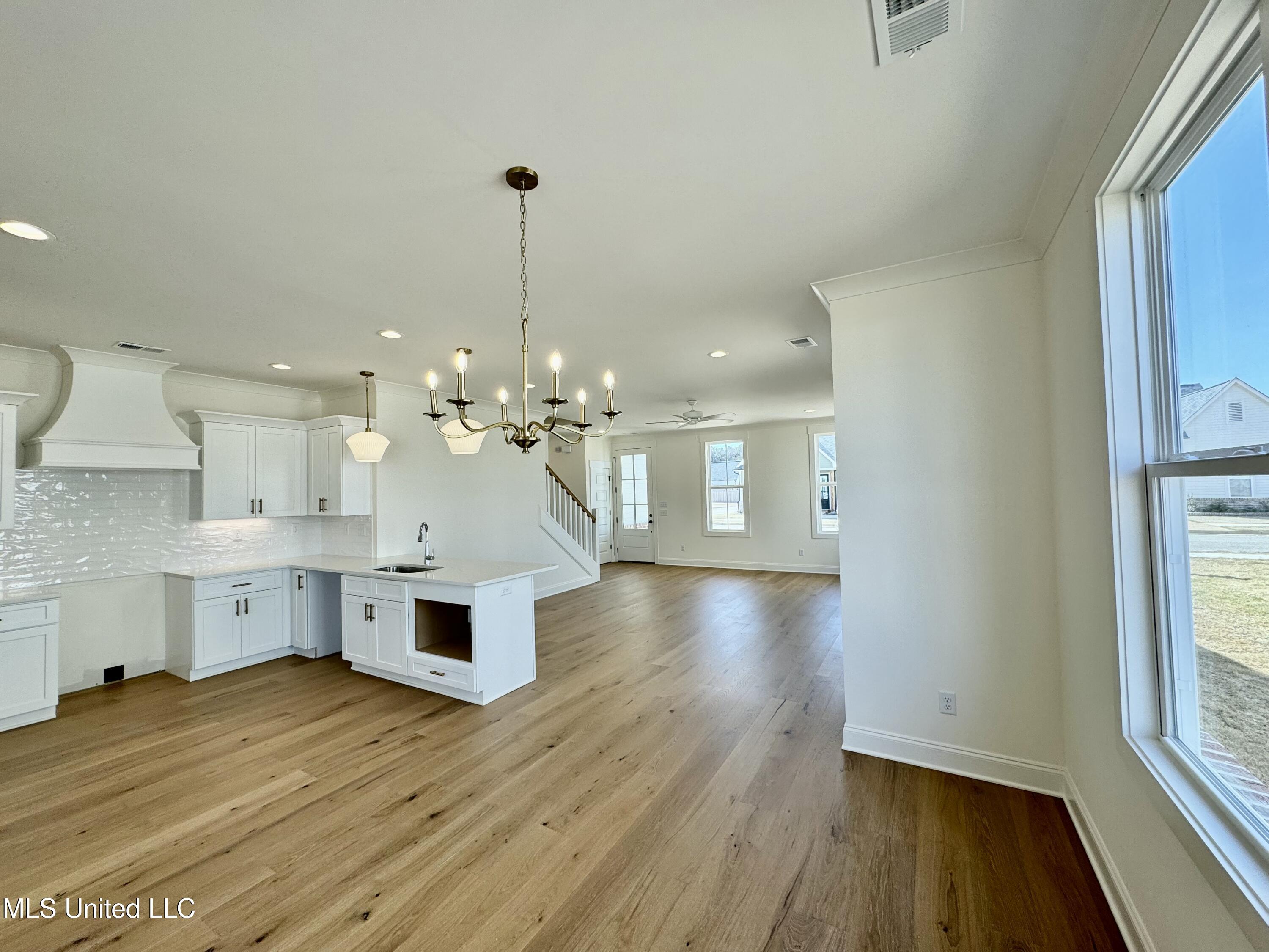 6640 Montclair Avenue Property Photo 4