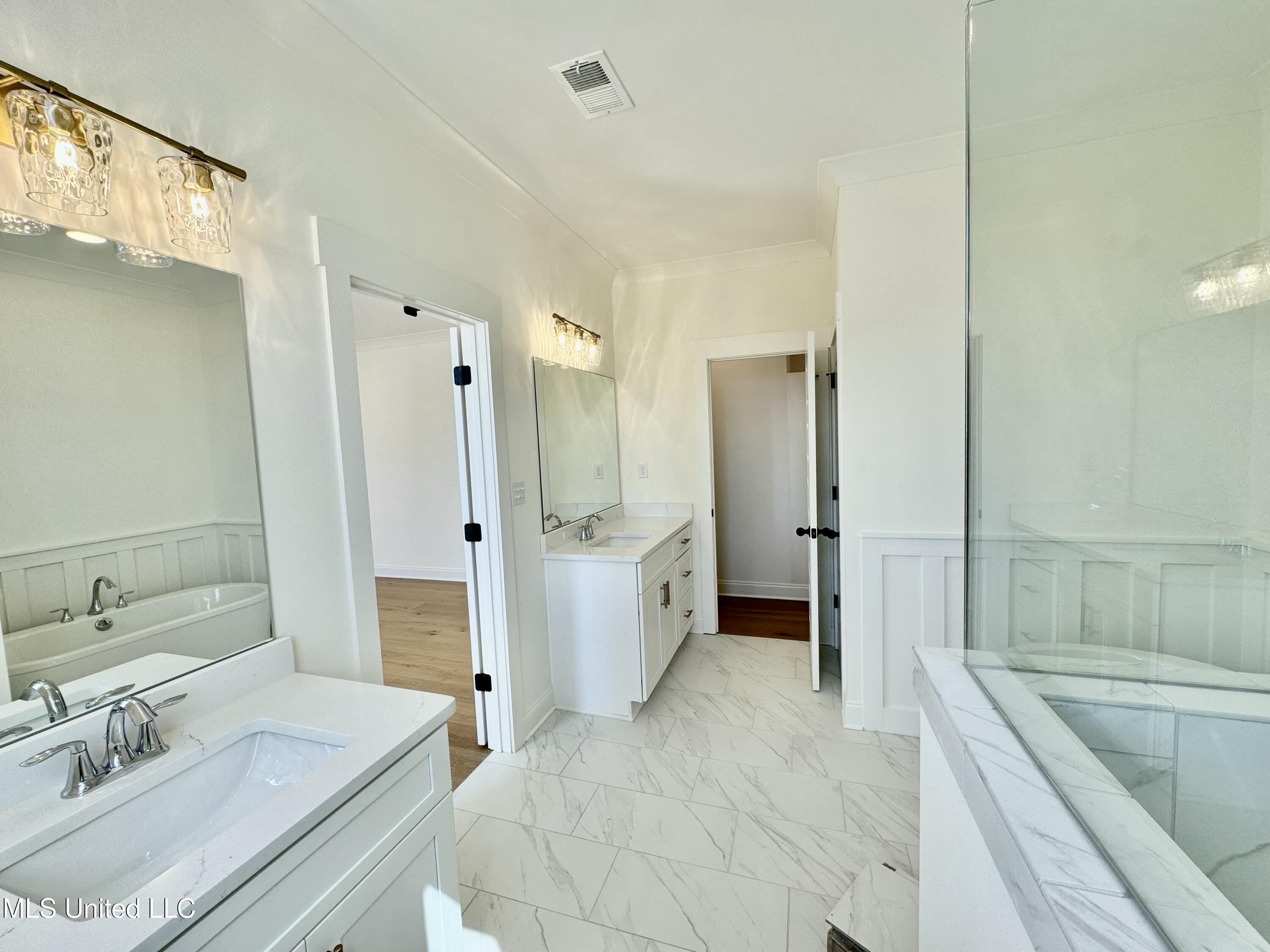 6640 Montclair Avenue Property Photo 9